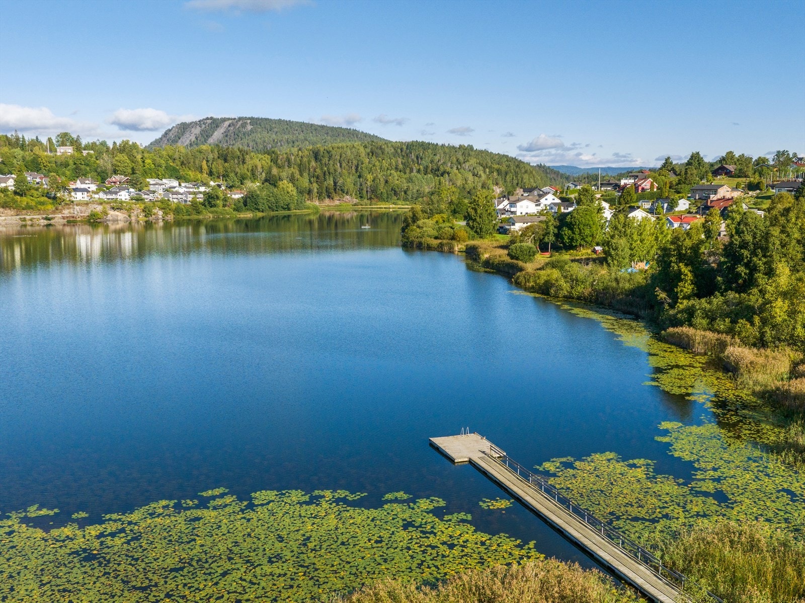 Gjellumvannet er et populært sted for beboerne i Heggedal både sommer... Galleribilde