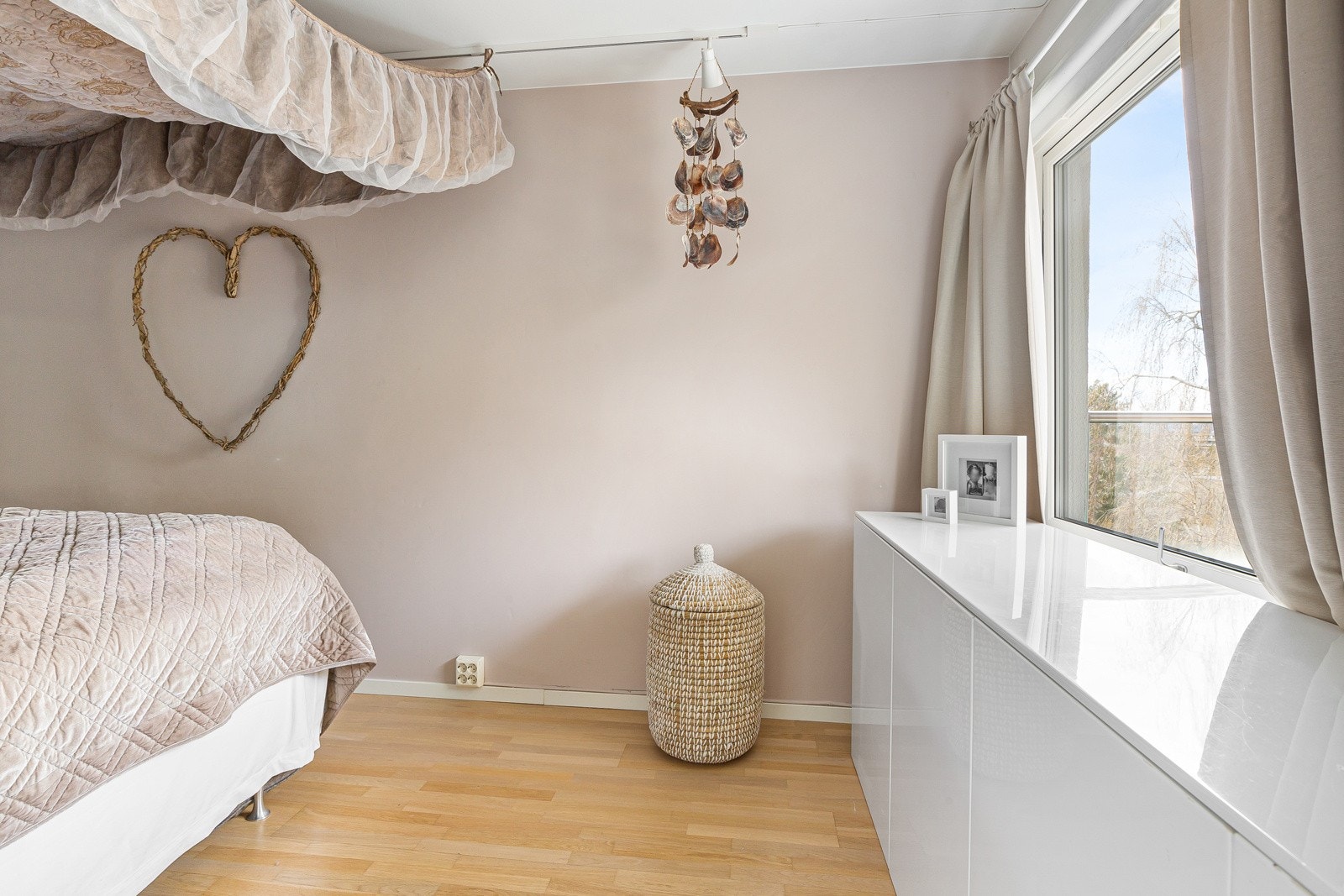 Soverom. Galleribilde