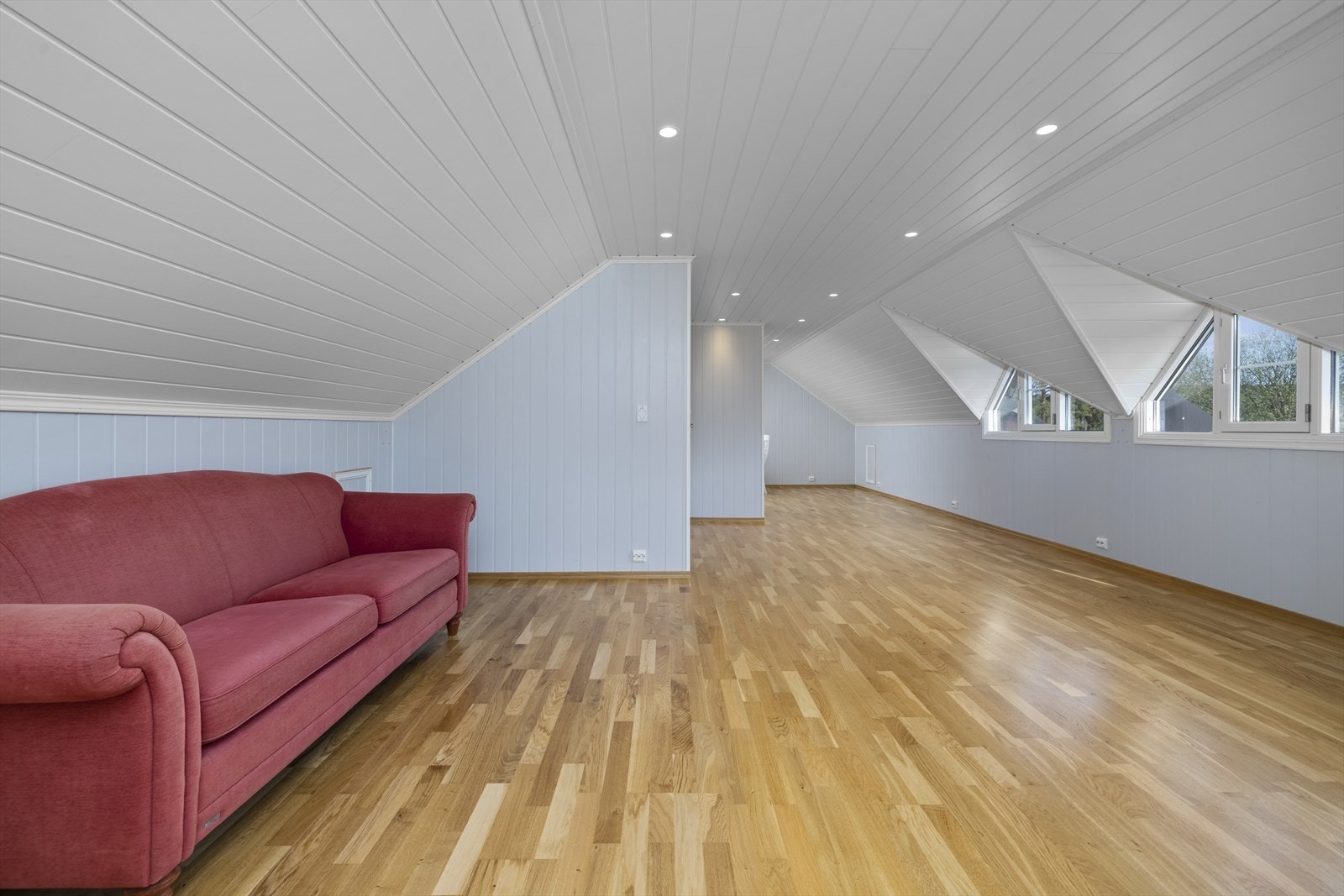 Innredet loftstue i 2. etasje. Galleribilde