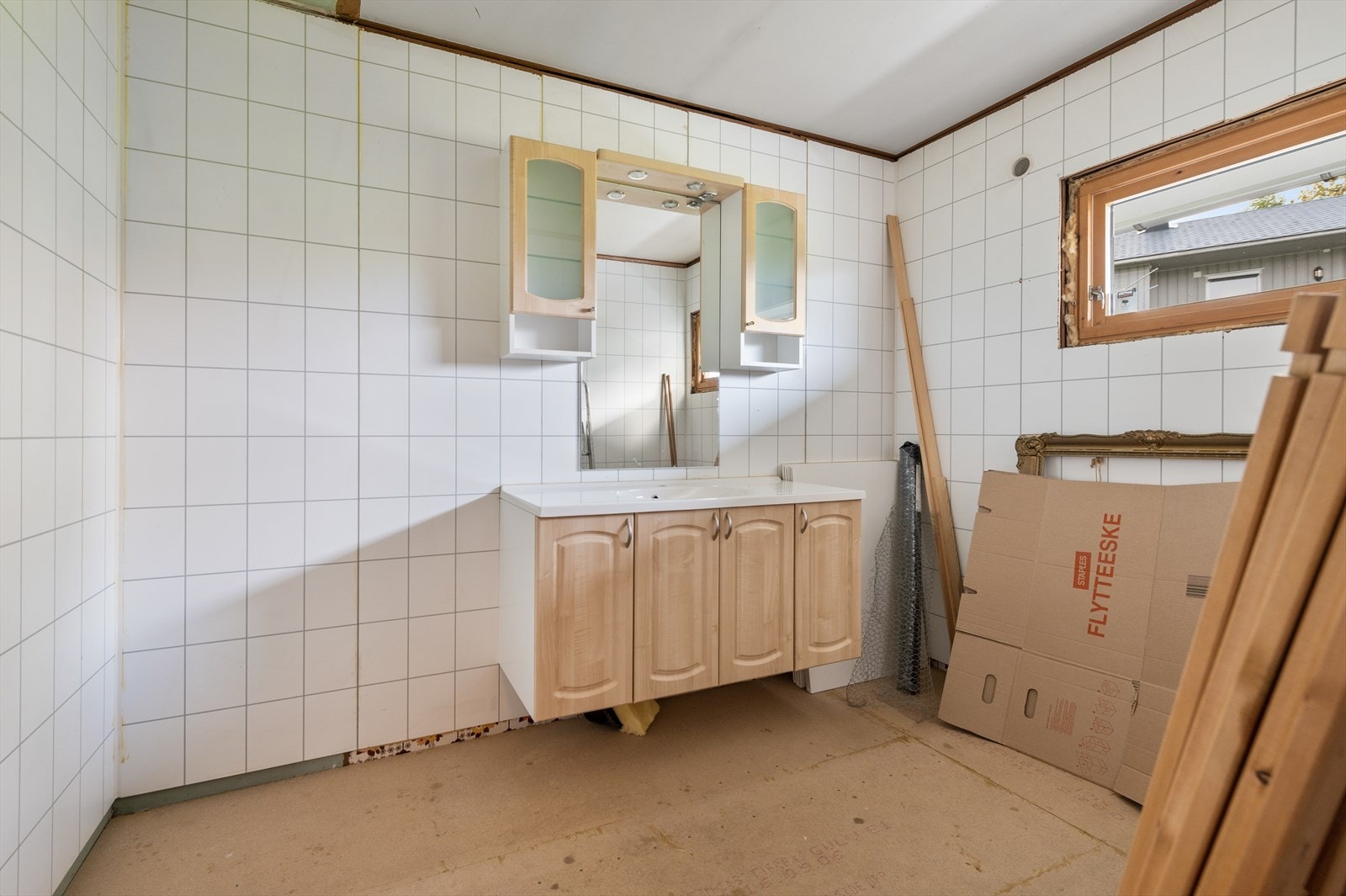 Påbegynt bad - Anbefalt at takstmann at det rives for å starte på nytt fra bunn Galleribilde