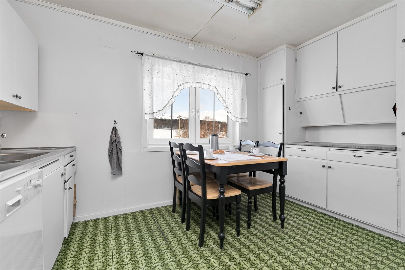 Her er det også plass til spisemøbler om ønskelig. Galleribilde