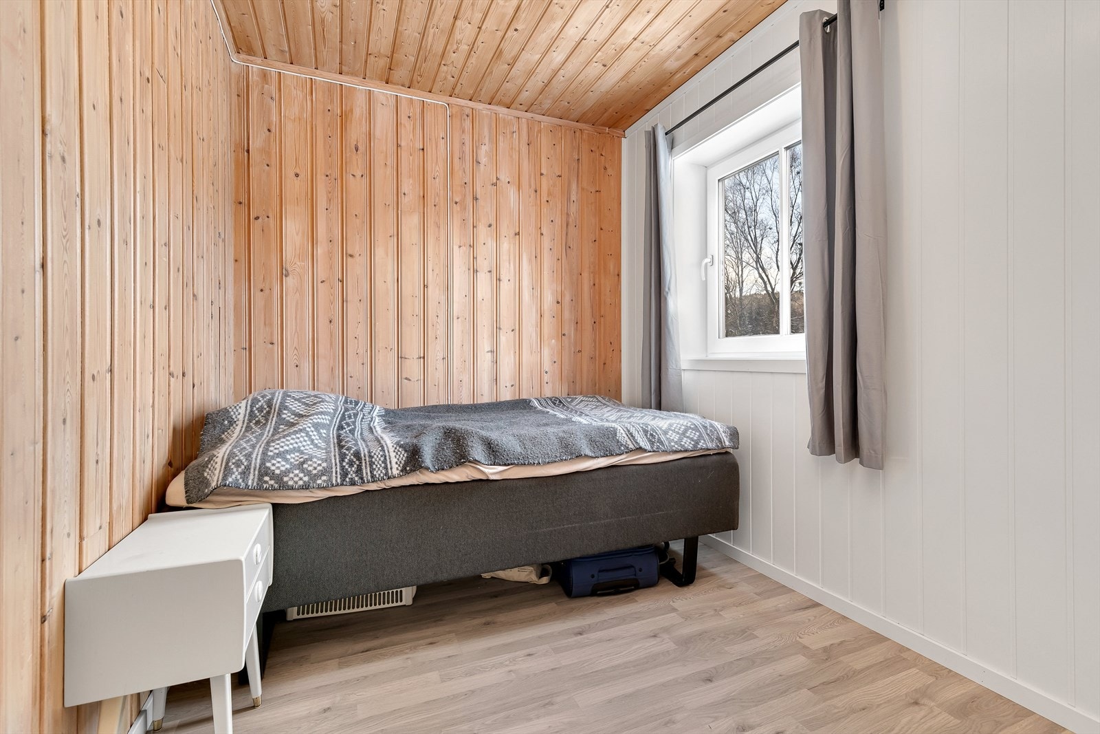 Boligen har totalt 4 soverom, hvorav alle er i 1. etasje. Galleribilde