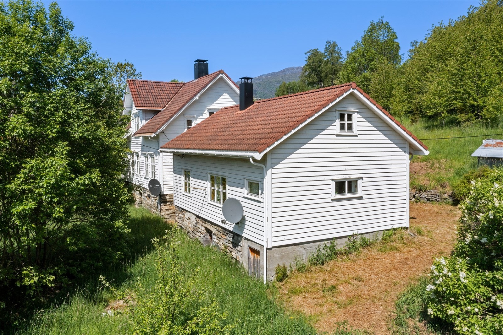 Både våningshus og kårbolig er SEFRAK-registrert. Galleribilde