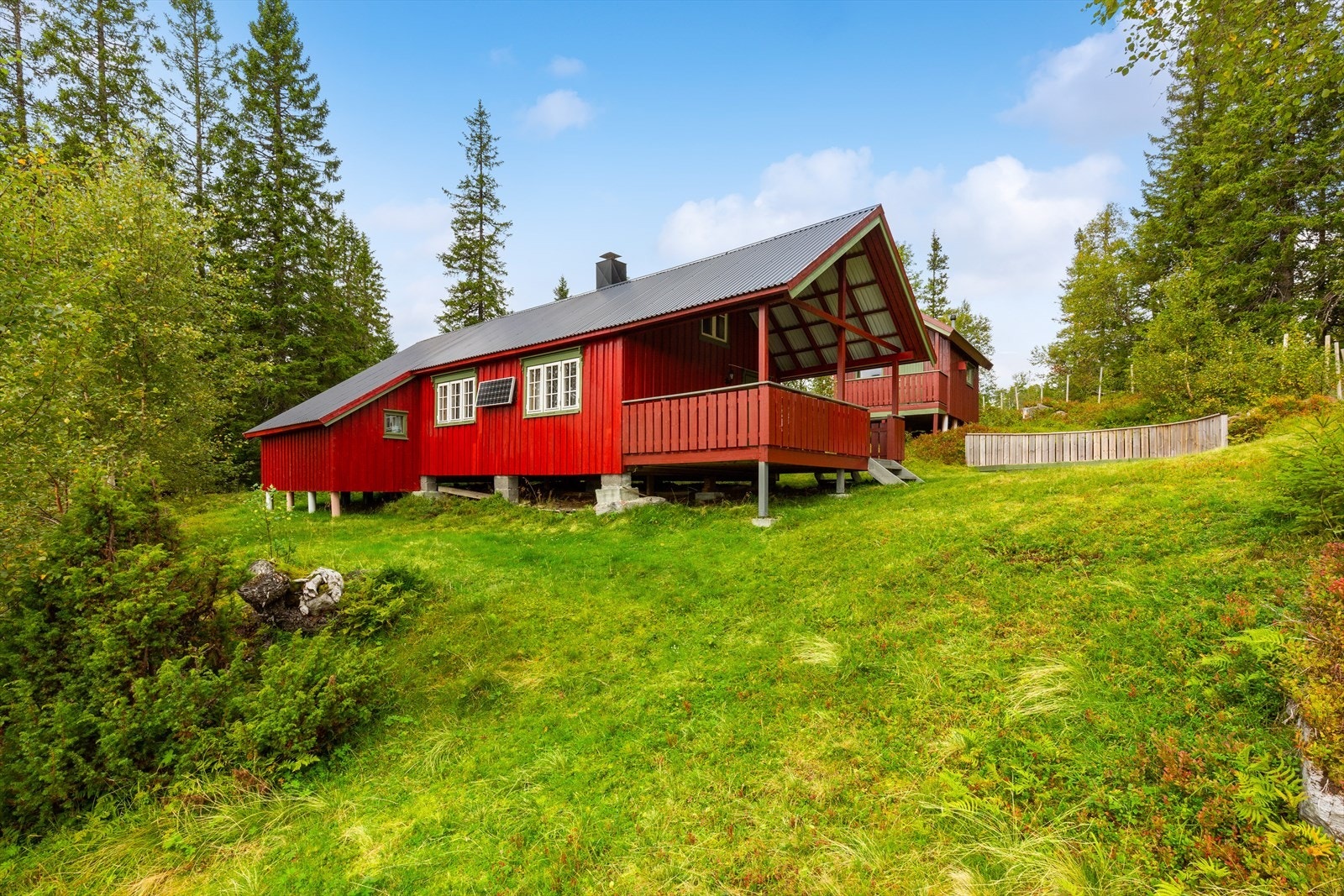 Heimdal Eiendomsmegling ønsker deg velkommen til Leksvikskogen 451! Galleribilde