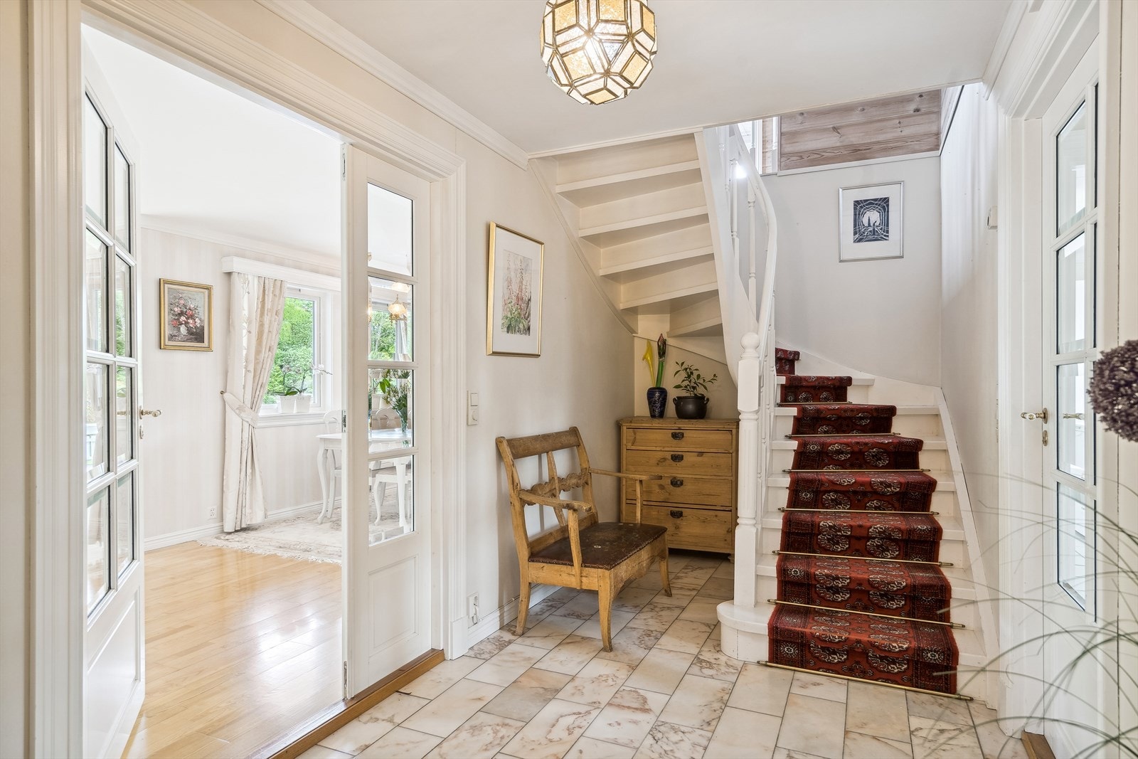 Hall med trapp Galleribilde