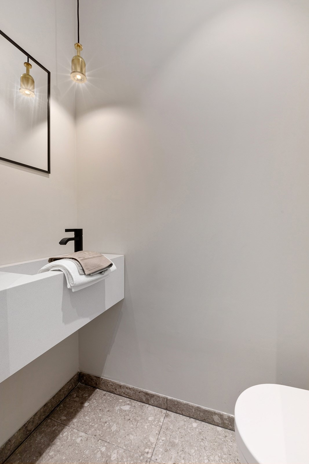 WC med adkomst fra vaskerom/hall Galleribilde
