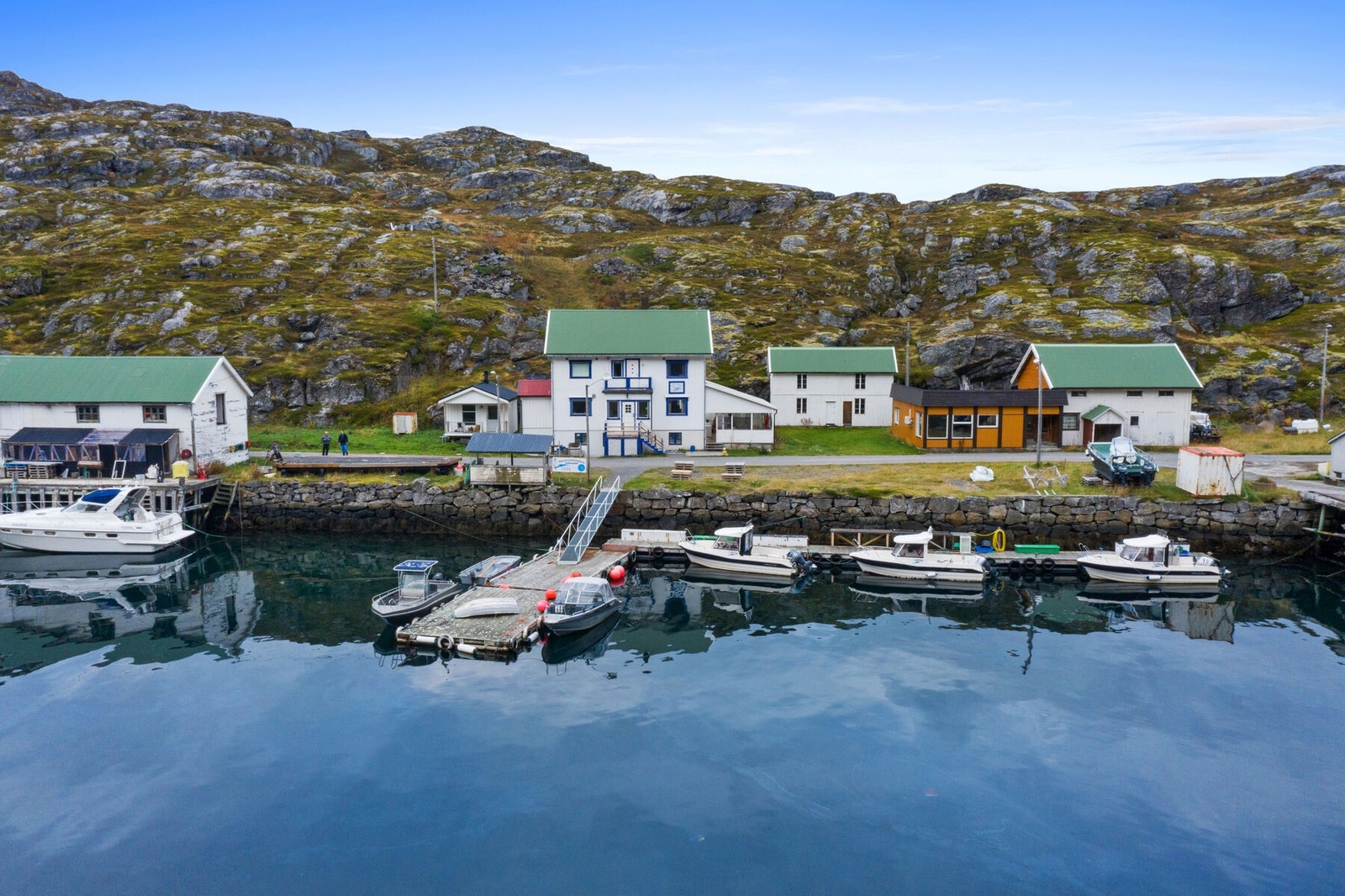 Velkommen til innholdsrike og romslige Kårhamnveien 6 Galleribilde