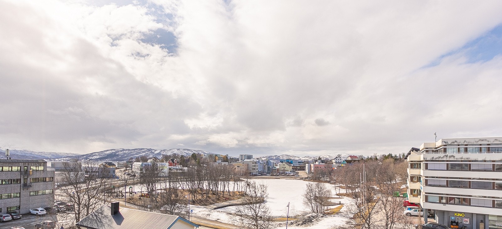 Fin utsikt mot Finnsnesvannet. Galleribilde