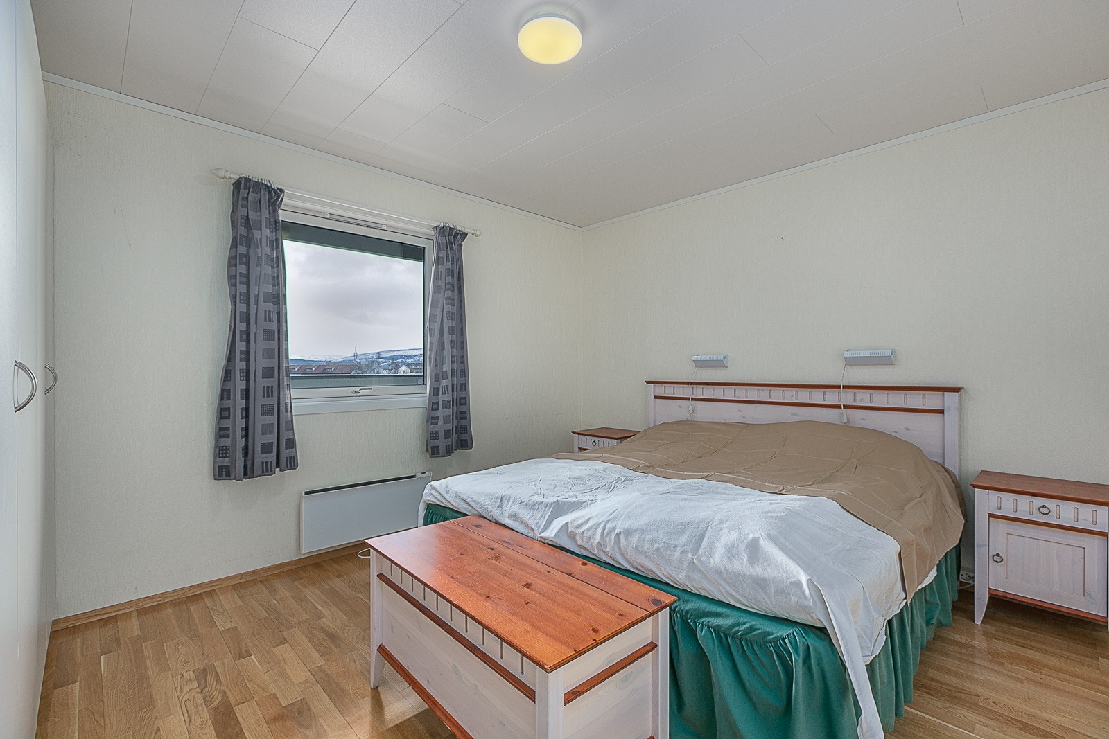 Leiligheten har totalt tre soverom, alle av god størrelse. Galleribilde