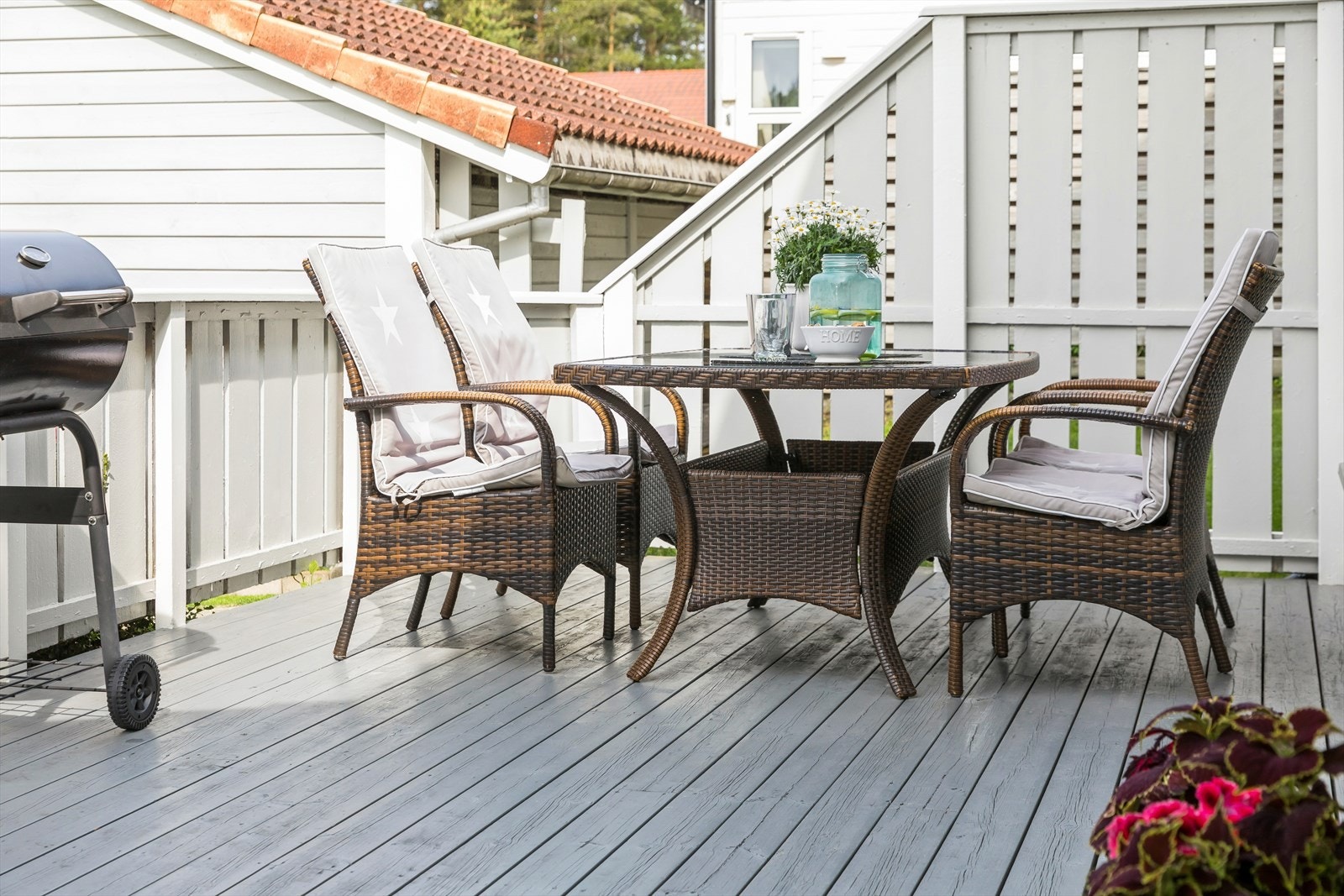 Fantastiske uteplasser, hvor det er perfekt å nyte den deilige kveldssolen. Galleribilde