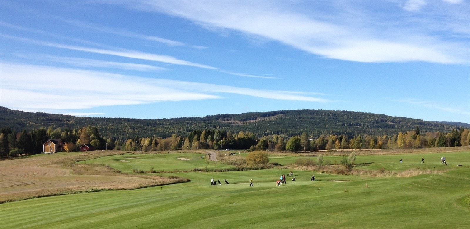 Aas Gaard golfpark ligger kun 5 minutter med bil unna boligen. Galleribilde