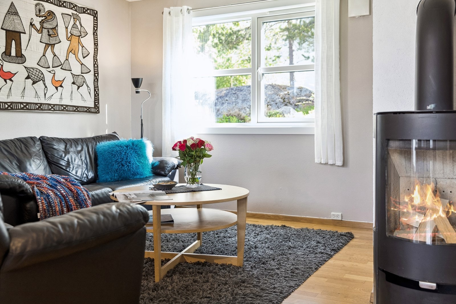 Det er gjort noe vedlikehold gjennom borettslaget de siste årene, det ble bl.a i 2020 byttet tak og i 2021 satt inn nye vinduer. Galleribilde