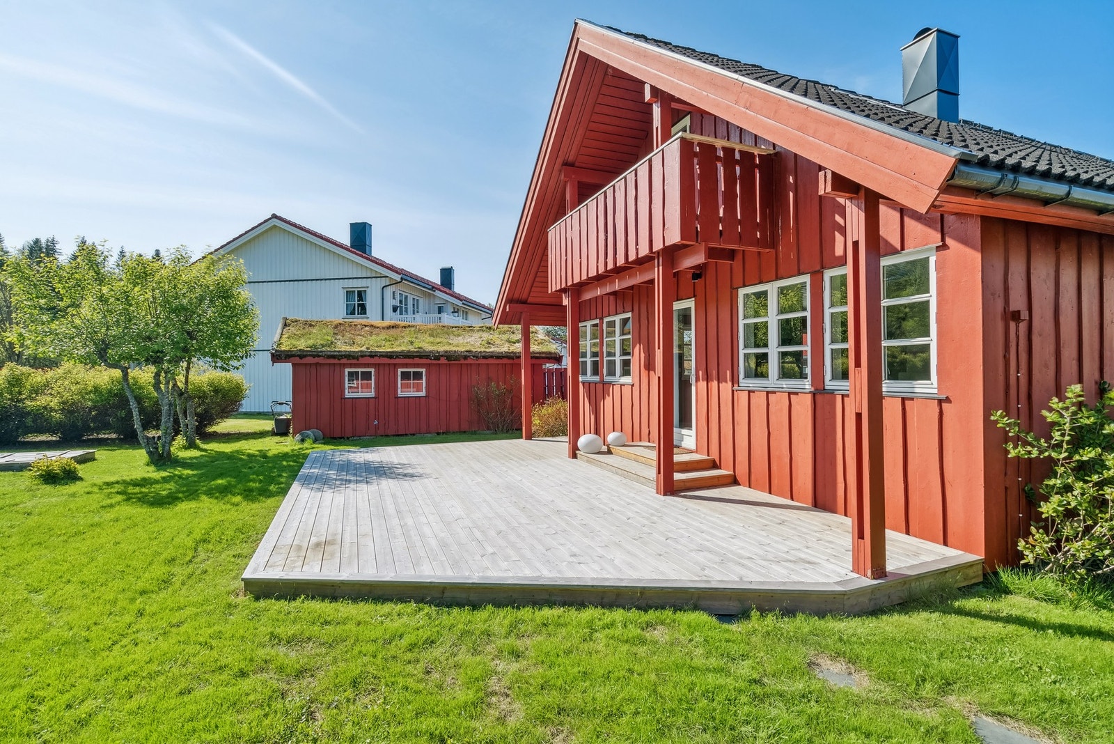 Boligen har flotte uteområder Galleribilde