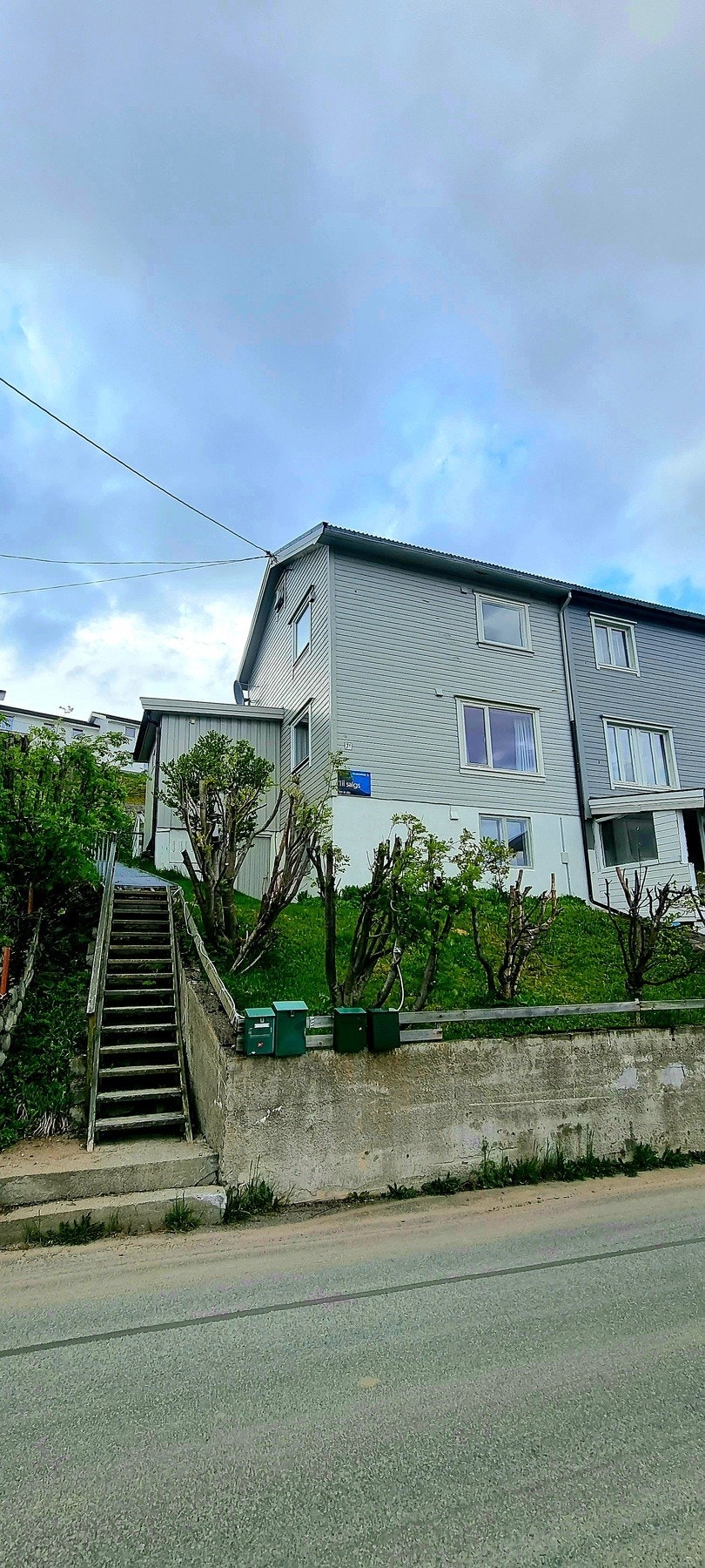 Skytterveien 7B ligger i et barnevennlig område, nært både barnehager og skoler, samt dagligvare og busstopp. Galleribilde