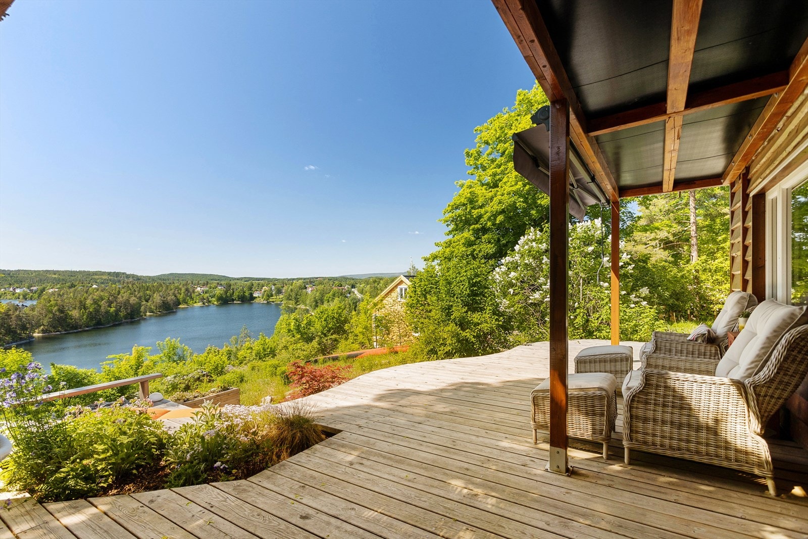 Velkommen til Liahagen 16 A, presentert av Jostein Sommervoll i Nordvik Asker Galleribilde