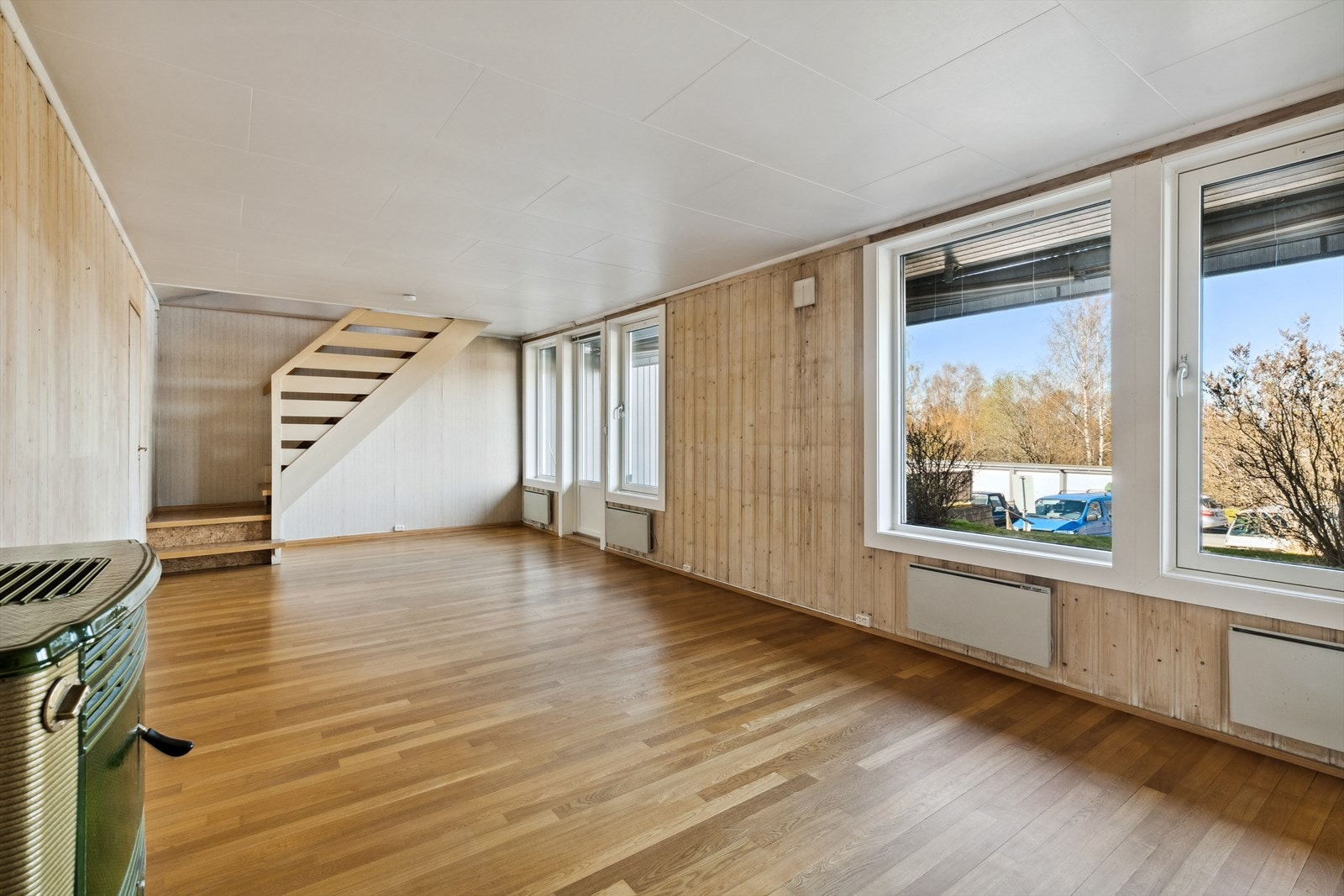 Fra stuen går det trapp ned til boligens kjellerstue. Galleribilde