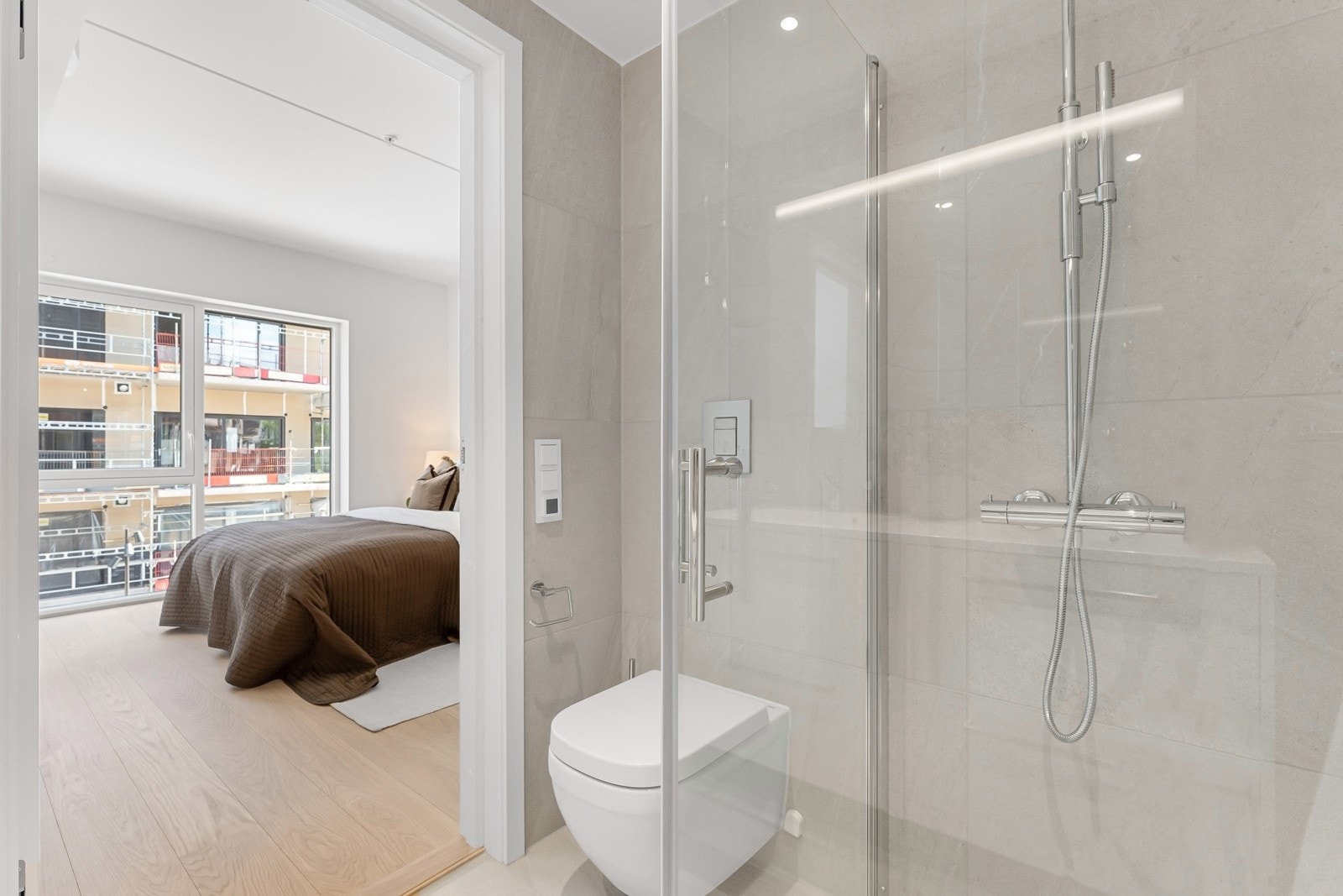Privat bad til hovedsoverom Galleribilde