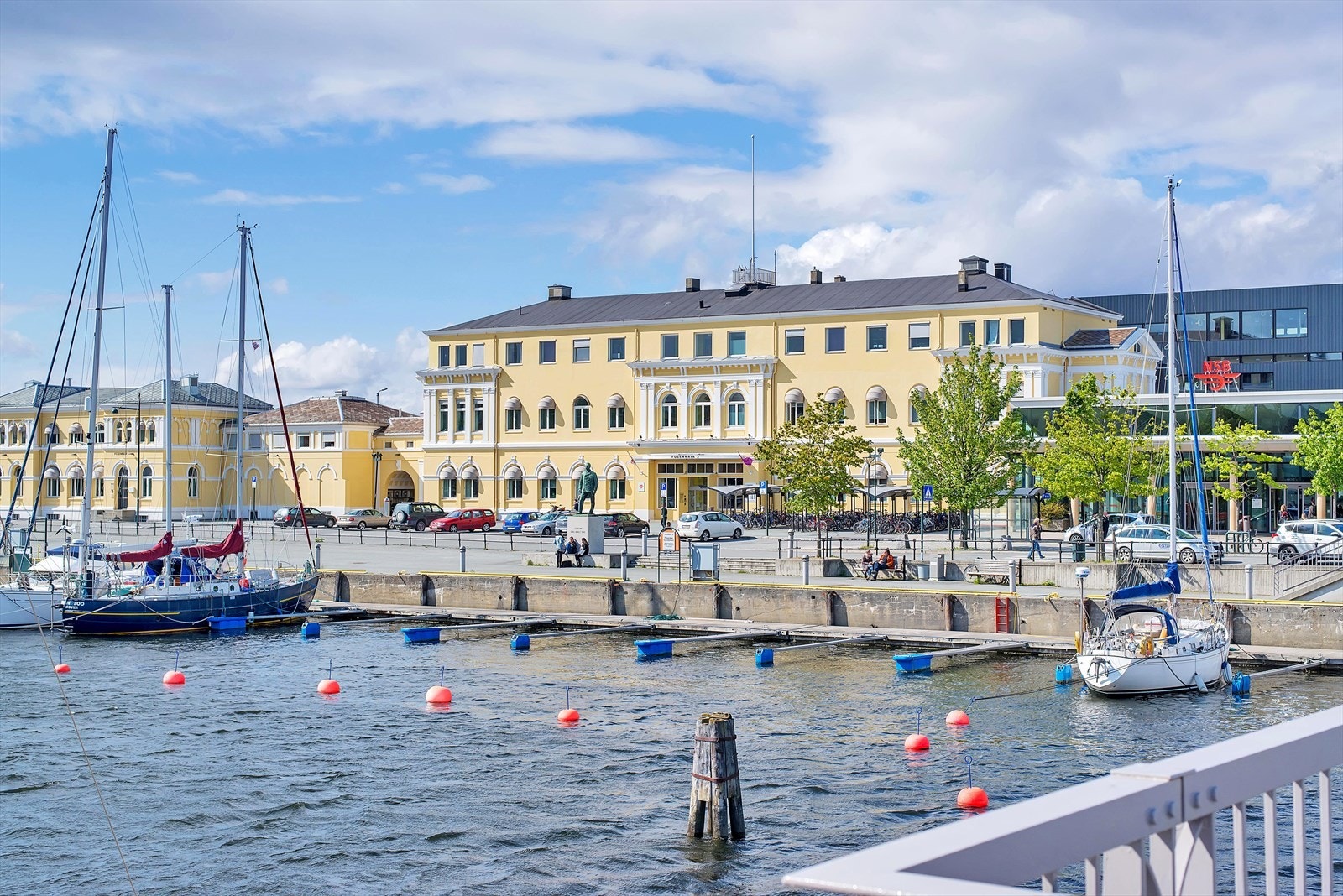 Nidelva er en fin gåtur bare minutter fra boligen Galleribilde