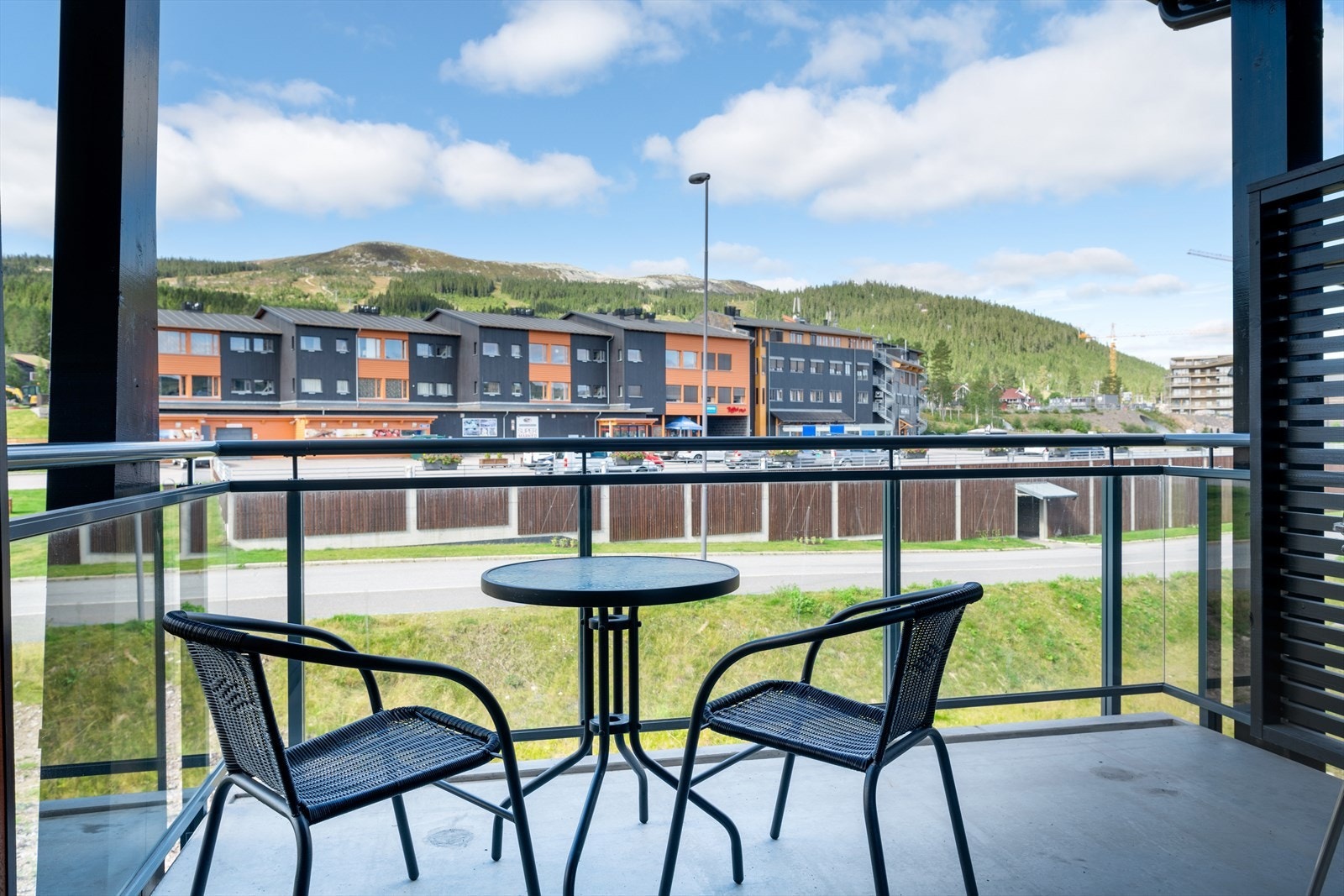 Overbygget terrasse med fint utsyn! Galleribilde