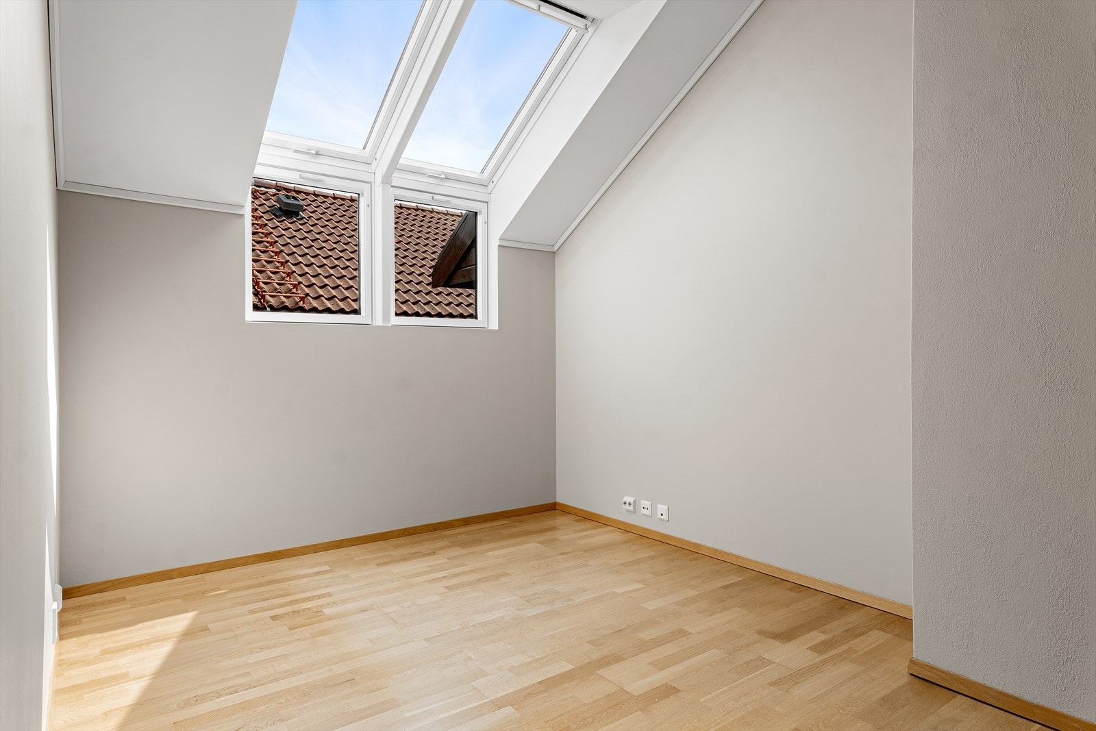 Loftstue i 2. etasje kan bli en koselig TV stue/kontor Galleribilde