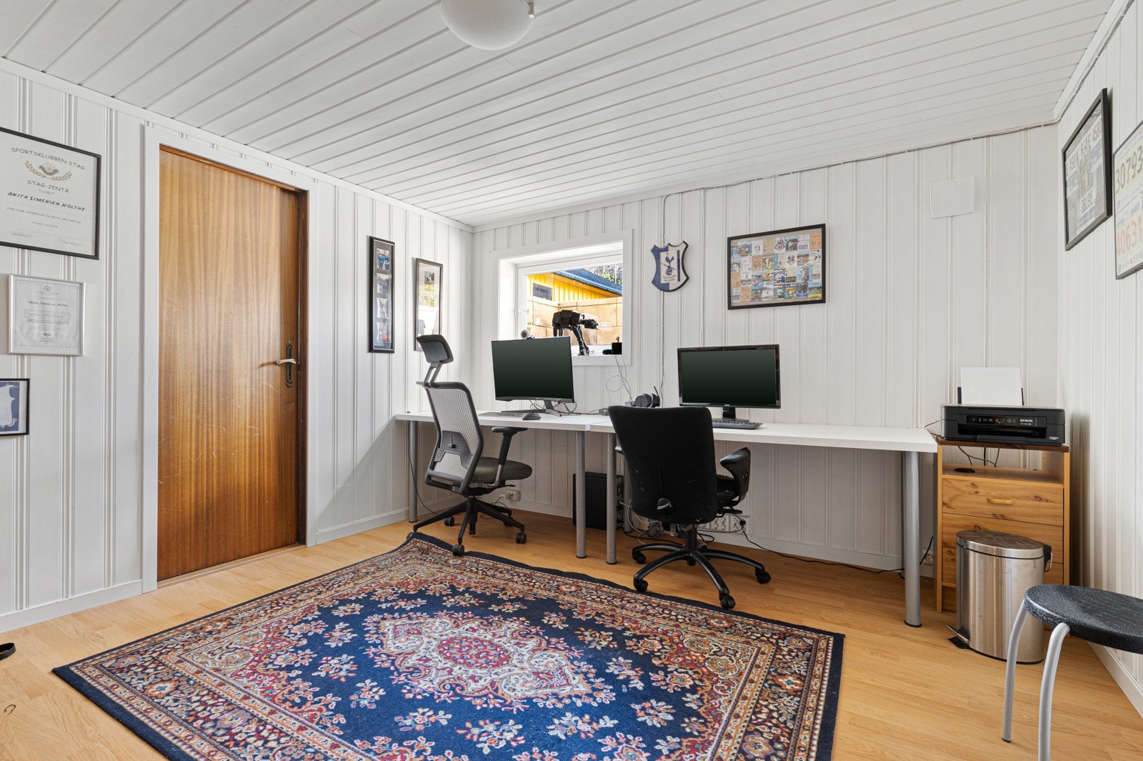 Kontor - meget praktisk for deg som jobbe hjemmefra. Galleribilde