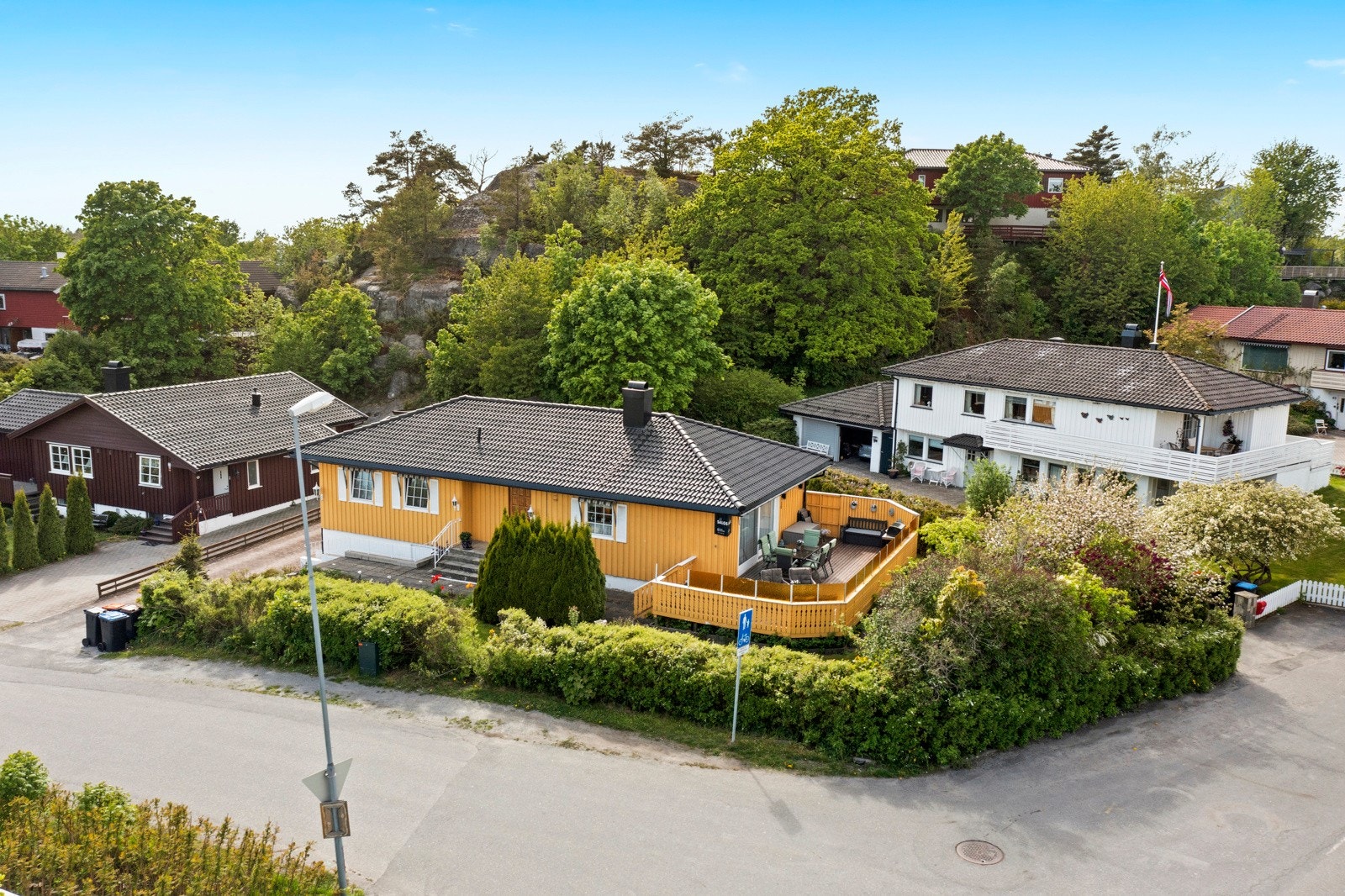 Her bor du med kort vei til Stavern sentrum med et variert og godt tilbud av butikker og spisesteder. Galleribilde