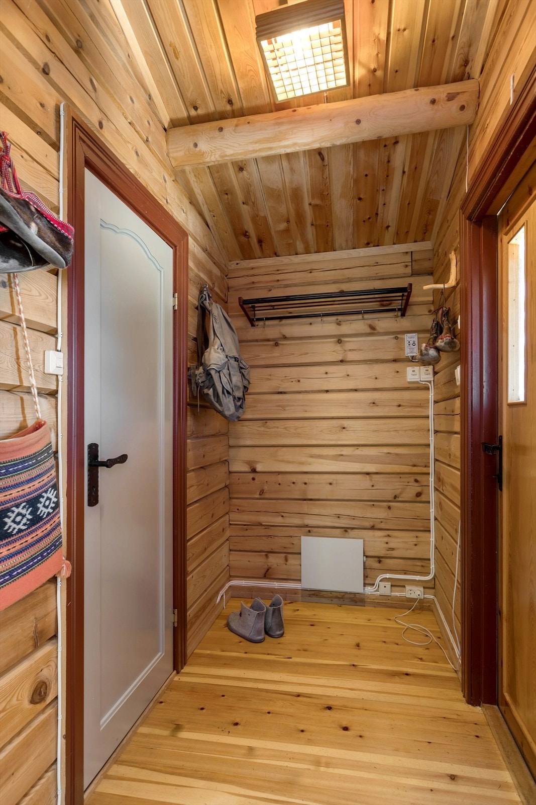 Vindfang.
Inngang til do-rom fra vindfanget. Galleribilde