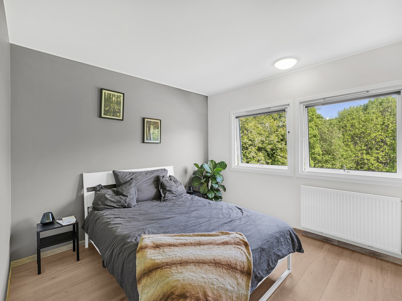Soverom 1 er på hele 11,5m² med god plass til ønsket soveromsinnredning. Galleribilde