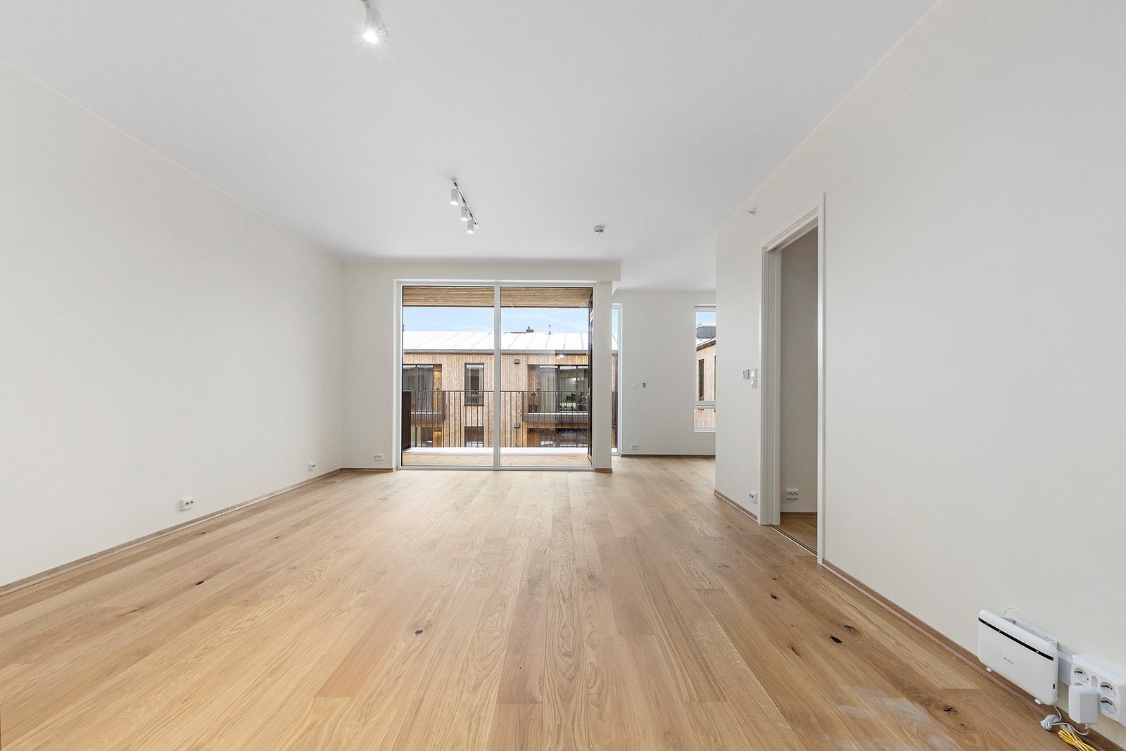 Fra stuen har du direkte utgang til solrik balkong. Galleribilde