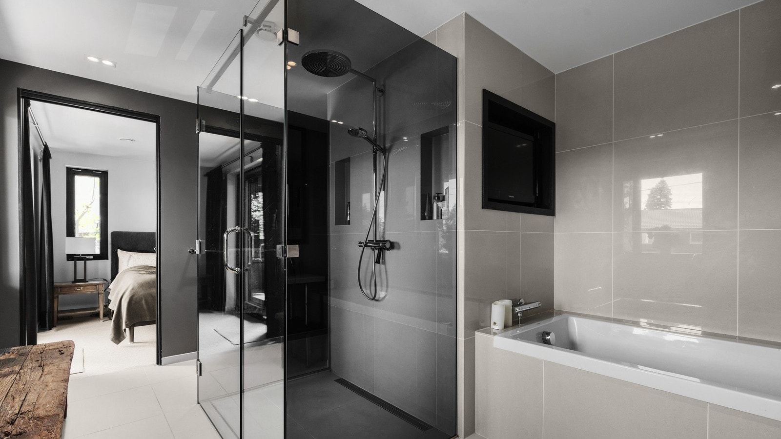 Bad tilknyttet hovedsoverom Galleribilde