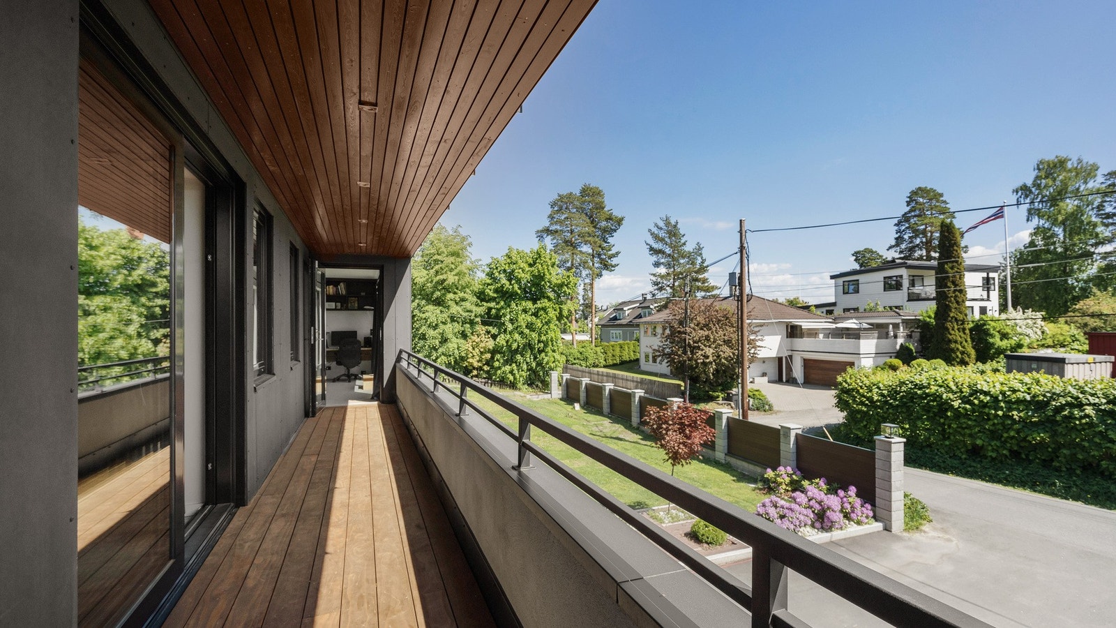 Uteplass 1.etasje Galleribilde