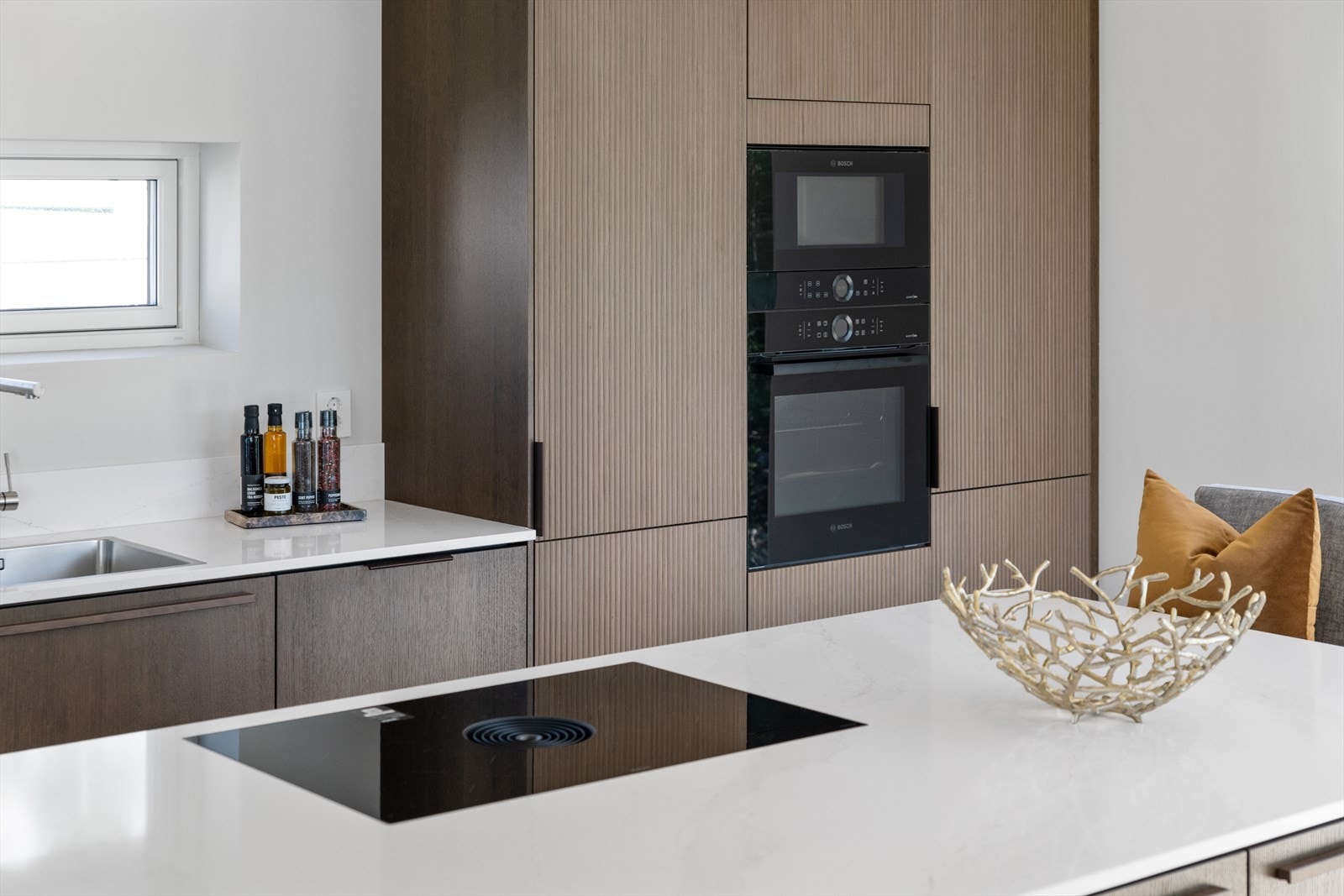 Benkeplate Silestone, Eternal Calacatta Gold 2 cm Galleribilde