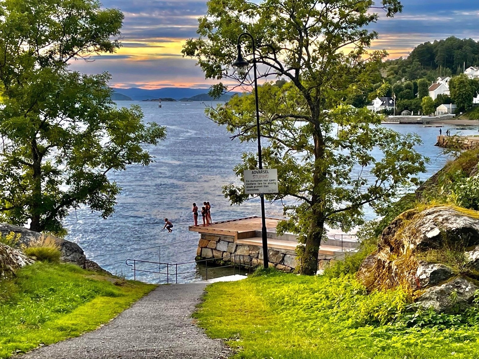 Badeparken er en perle i sentrum og et hyggelig turområde (Foto Laila Wilhelmsen) Galleribilde