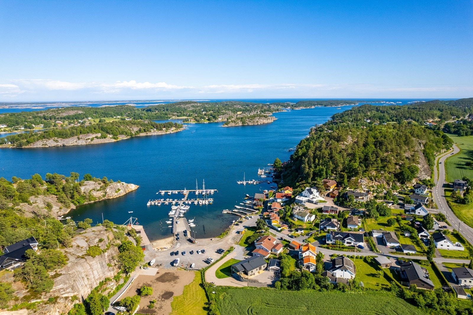 Få minutters gange til idylliske Ormestadvika. Galleribilde