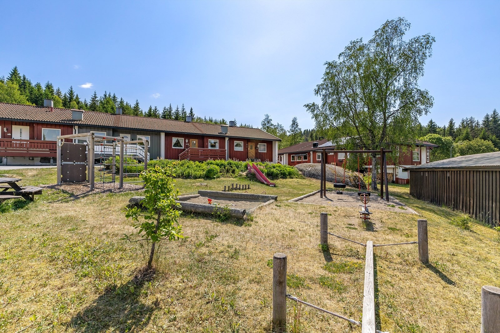 Stor lekeplass som er oppgradert i nyere tid. Galleribilde