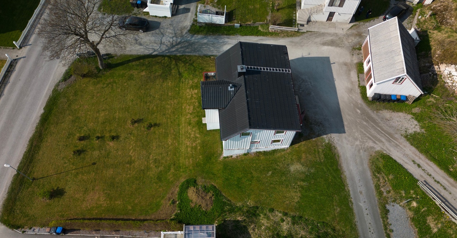 Dronebilde over eiendommen Galleribilde
