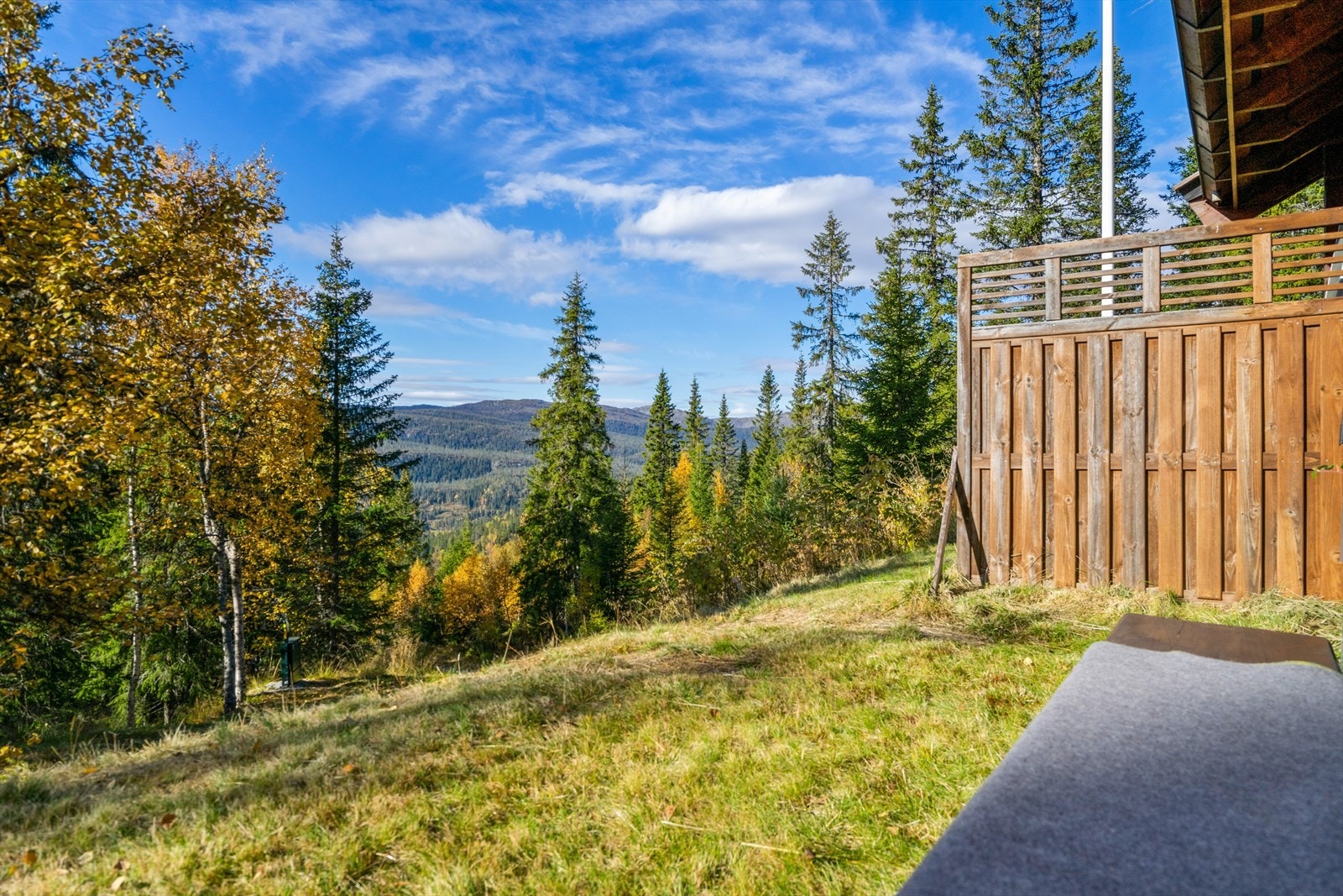 Flott utsikt fra tunet Galleribilde