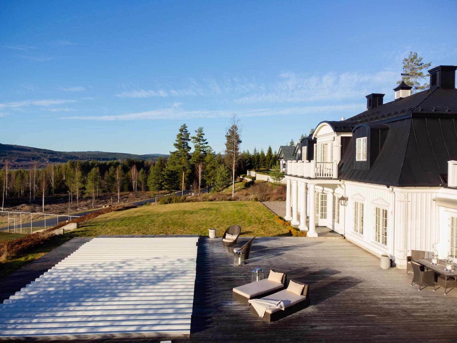 Svømmebassenget er perfekt for varme sommerdager. Galleribilde