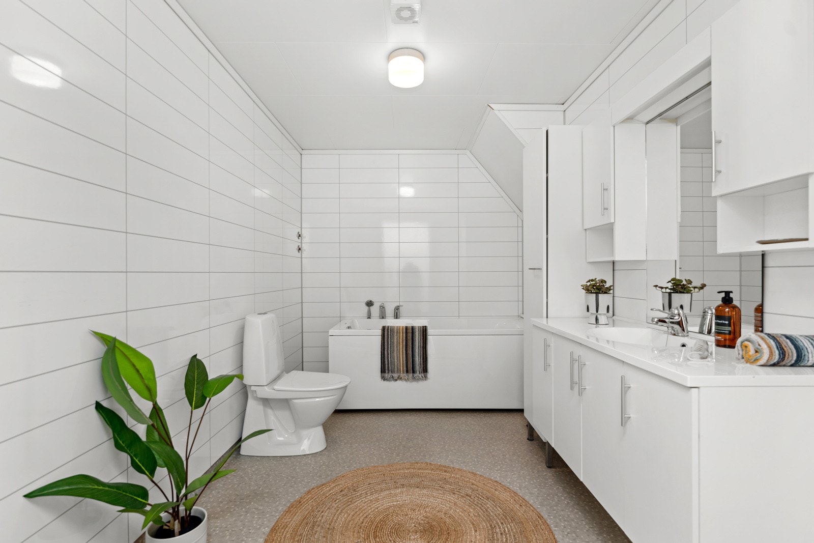 Badet i hovedetasjen Galleribilde