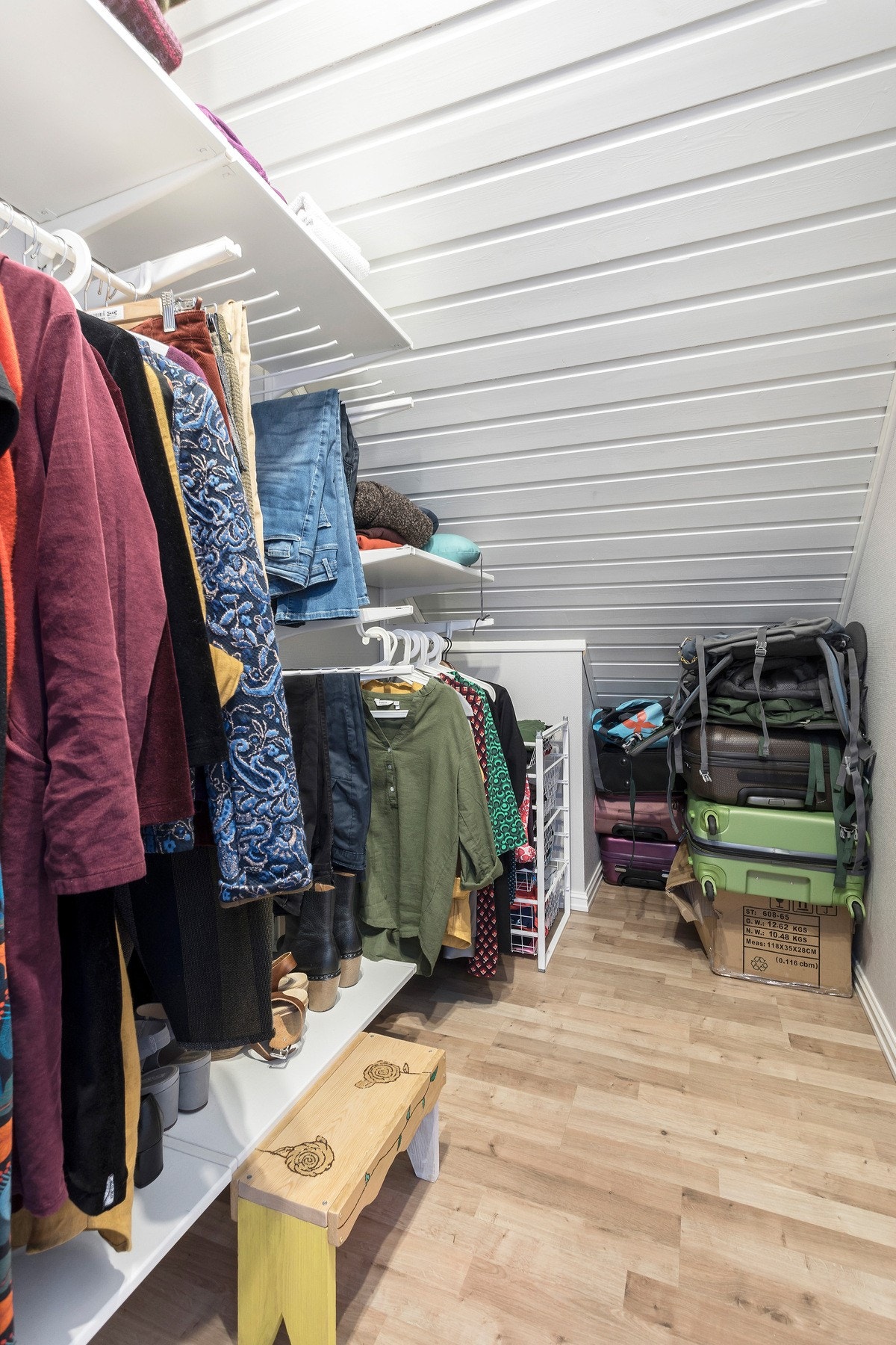 Garderoberom ifm hovedsoverom i 2. etasje Galleribilde