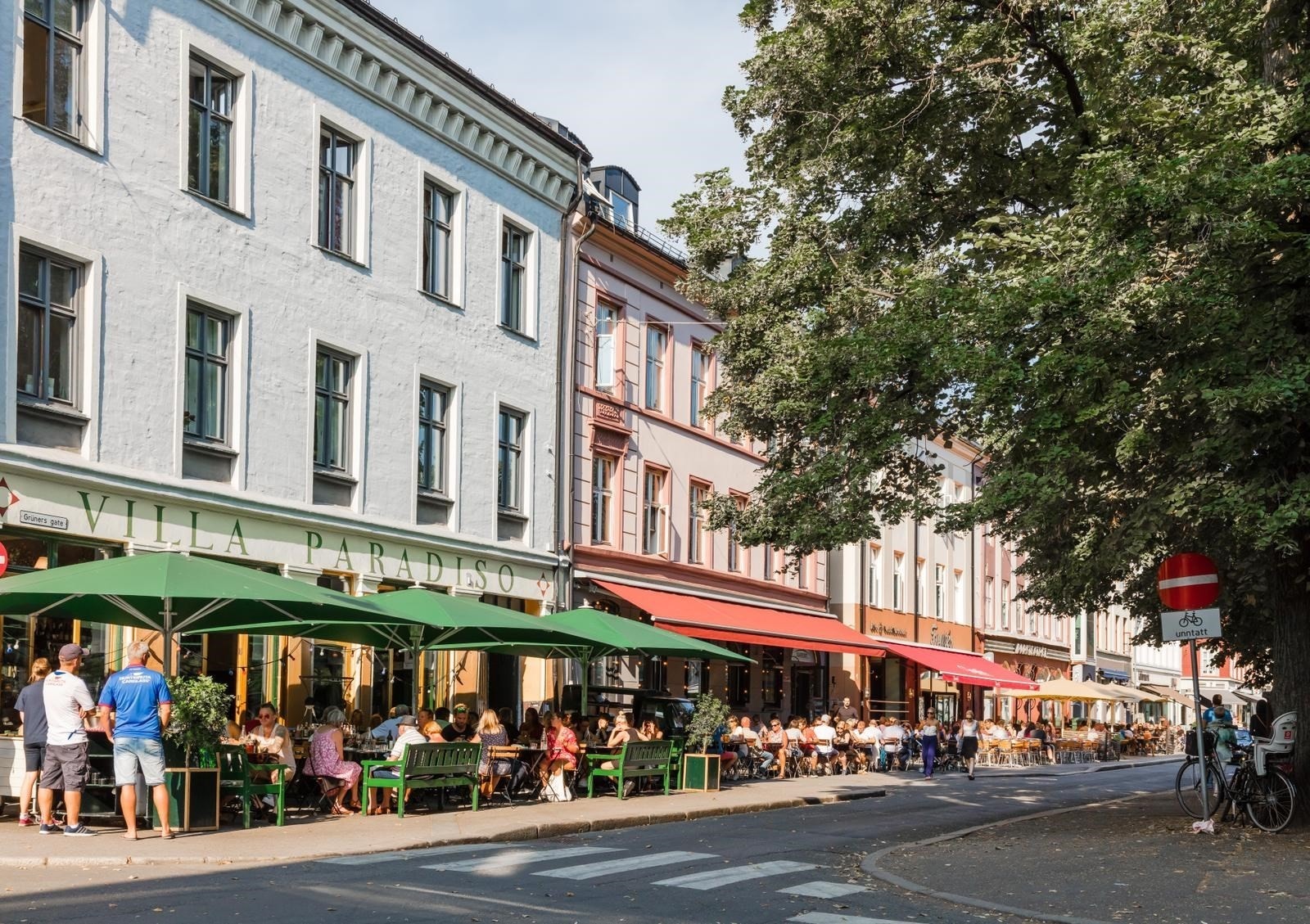Olaf Ryes plass har flere spennende cafeer, puber og restauranter Galleribilde