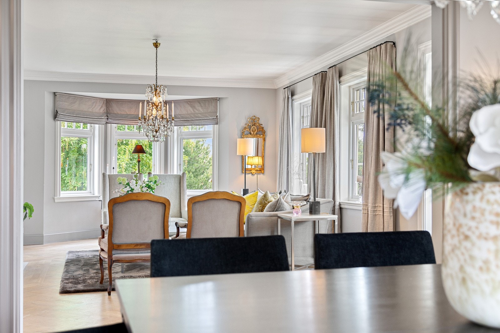 Spisestue mot stue Galleribilde