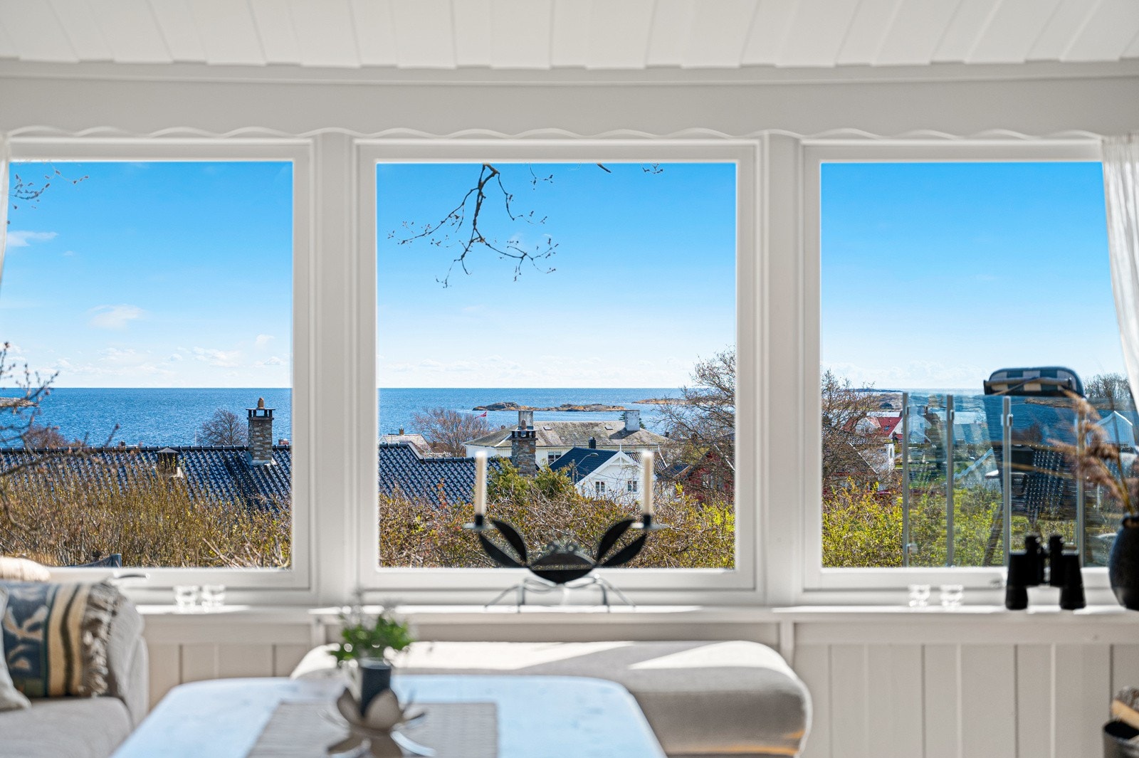 Om det regner - har du fortsatt den flotte utsikten mot Havnefjorden fra stue Galleribilde