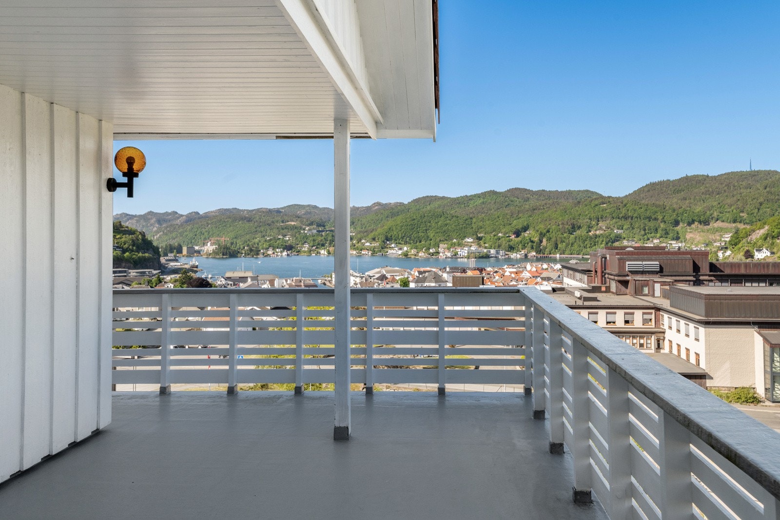 Veranda med gode sol- og utsiktsforhold. Galleribilde