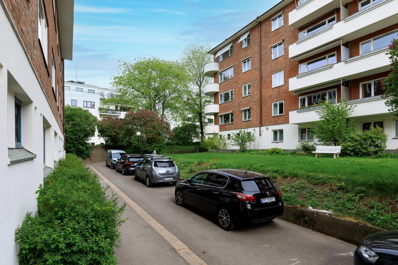 Sameiet disponerer 11 p.plasser og 3 garasjer Galleribilde