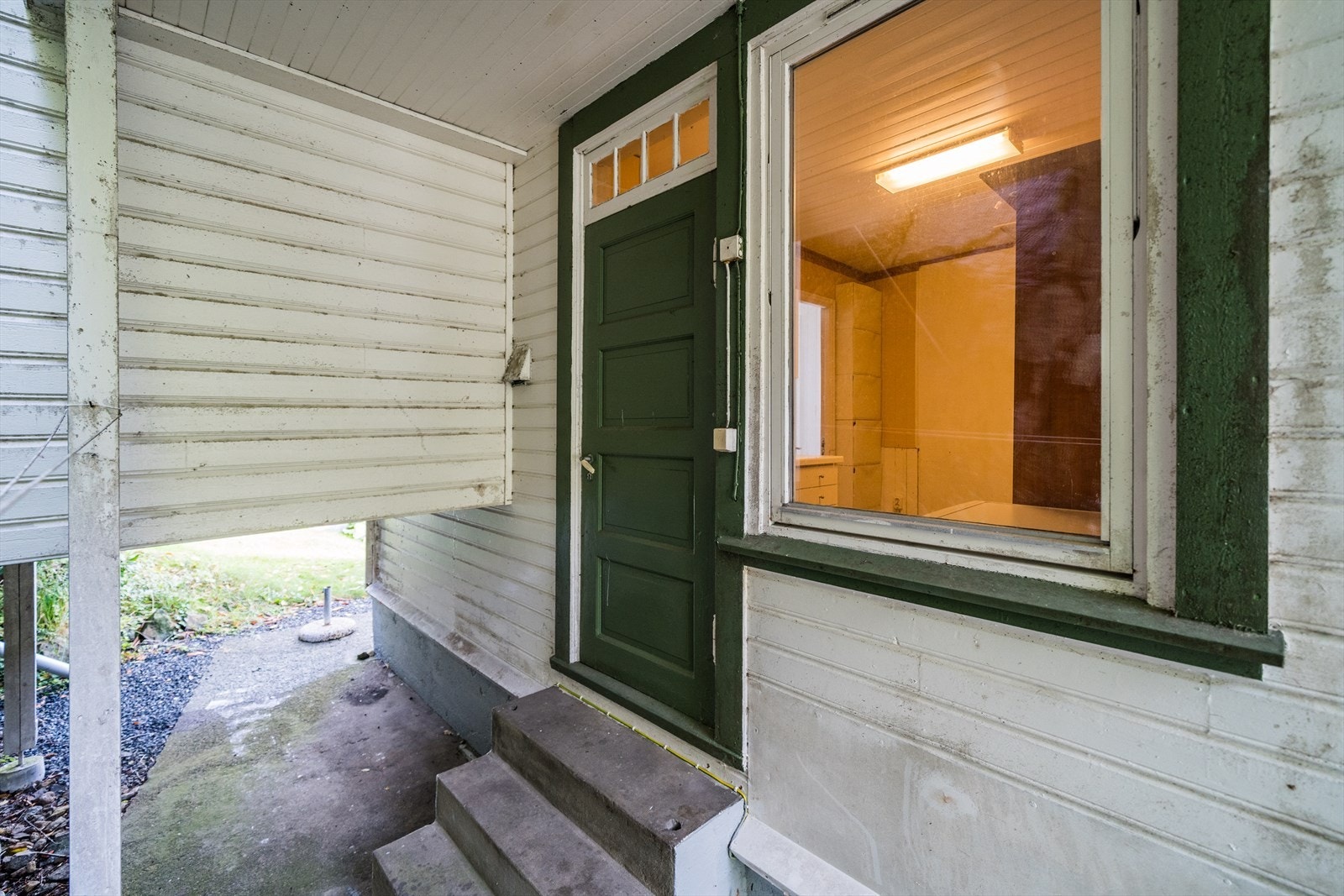 Bi-inngang direkte inn til kjøkken i 1 etg. Galleribilde