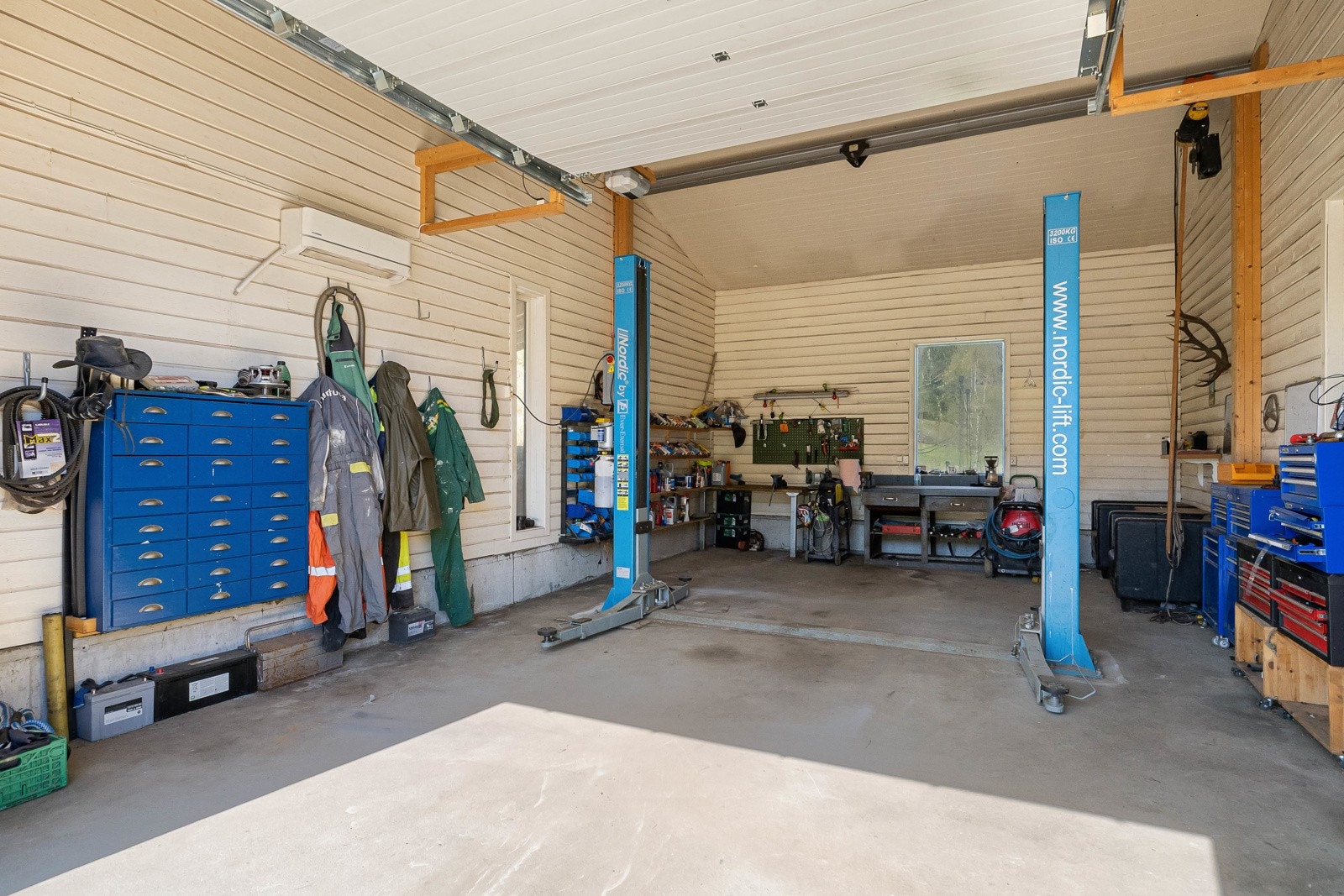 Verkstedbygg innvendig Galleribilde