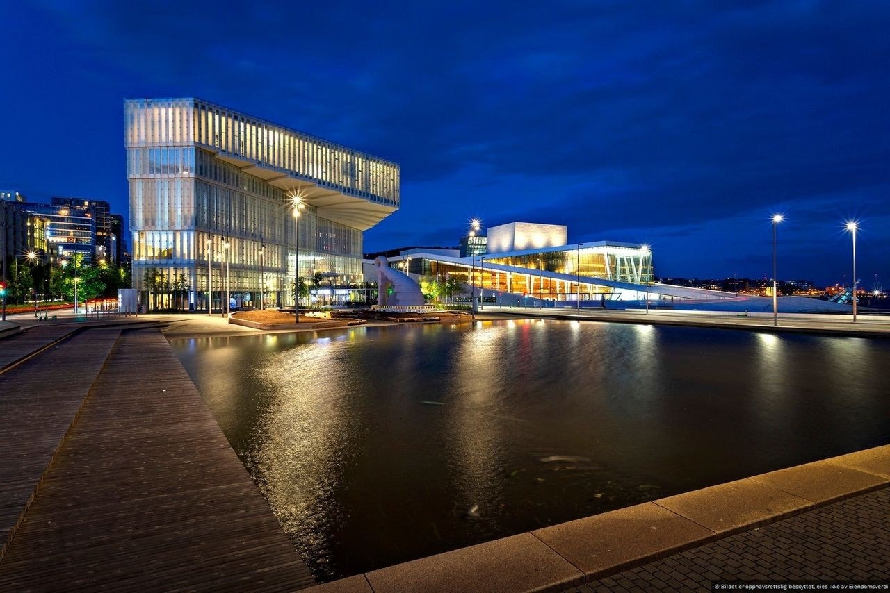 Flotte Deichmanske bibliotek og Operahuset. Galleribilde