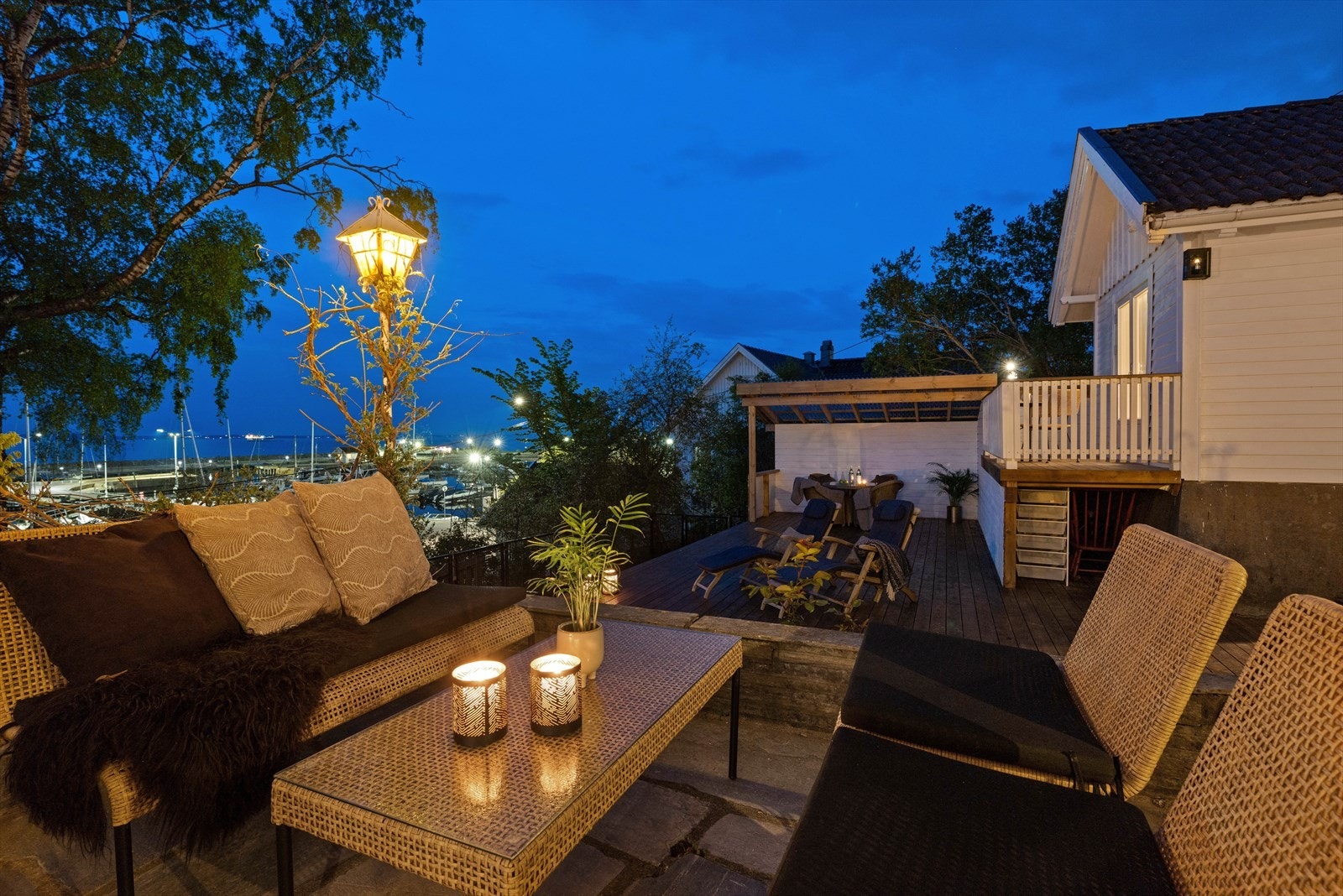 Åsgårdstrand ble etter hvert kjent som sentrum for kunstnere på grunn av det unike lyset her. Galleribilde