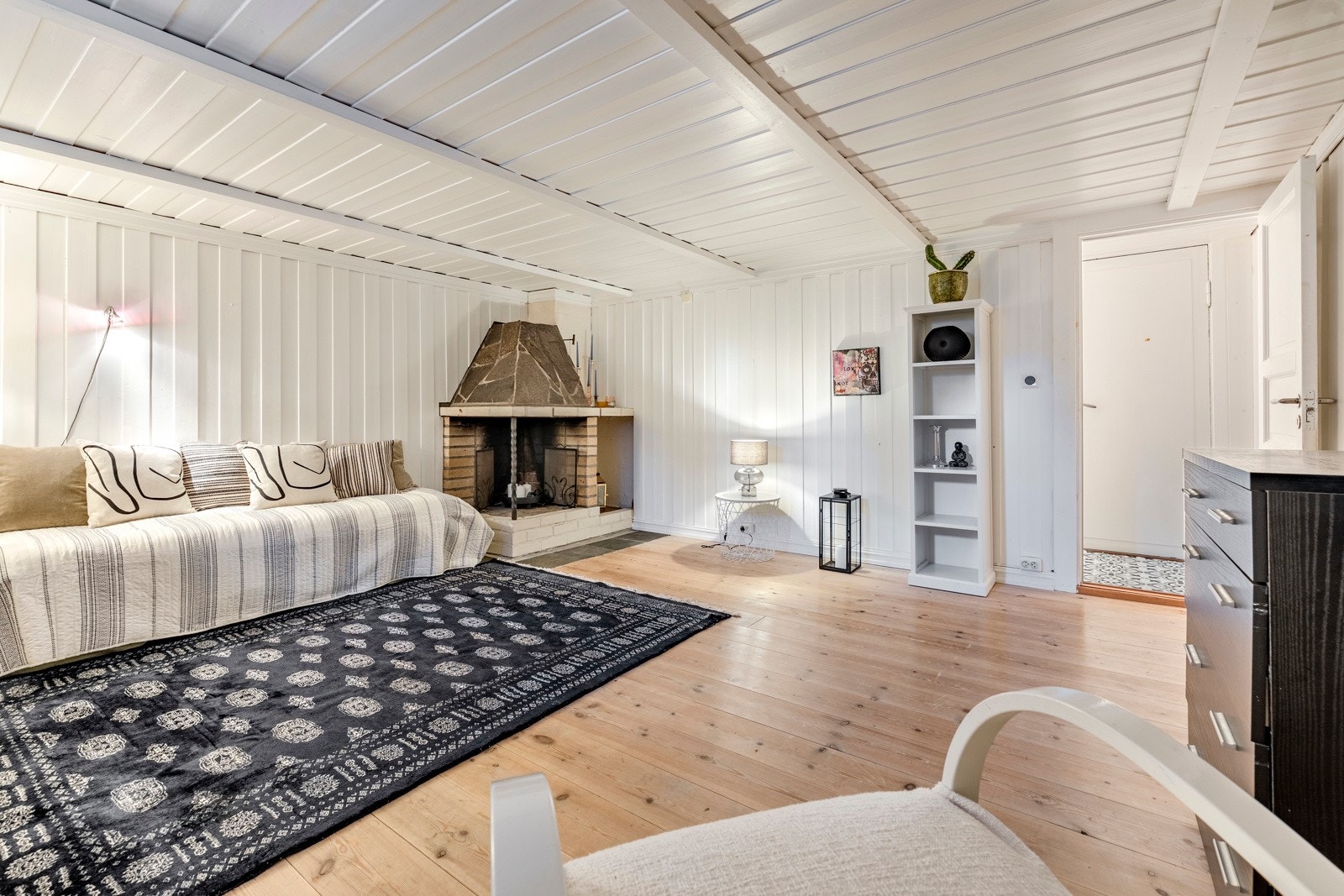 Kjellerstuen er perfekt for både filmkvelder og vennebesøk. Galleribilde